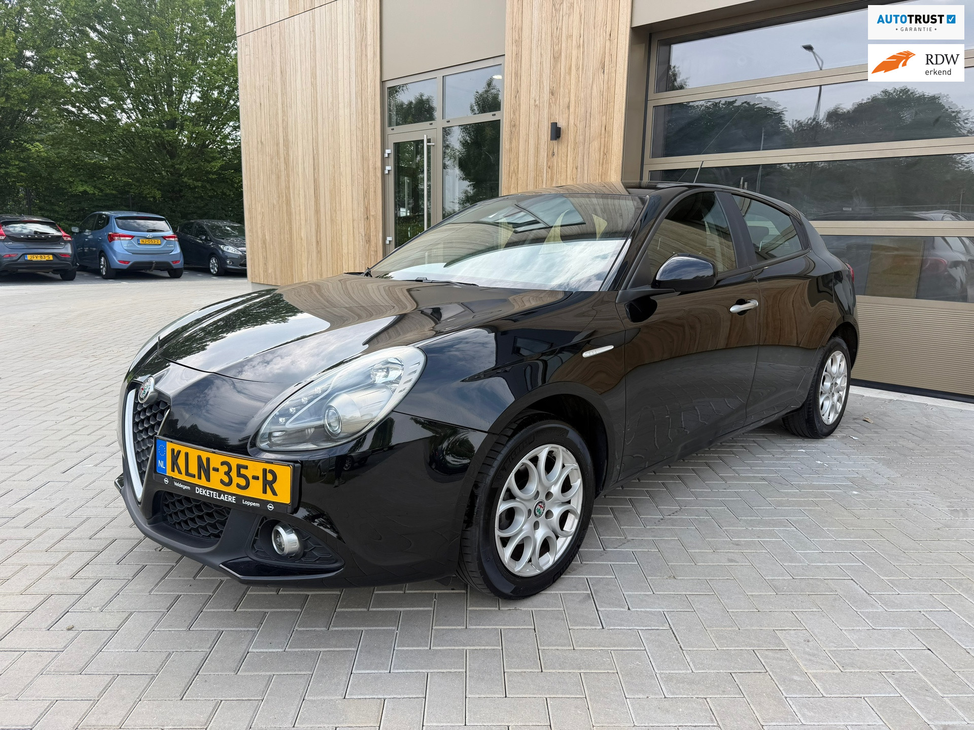 Alfa Romeo Giulietta 1.4 Turbo 5DRS|Airco|Parkeersensoren|Clima|Nieuwe APK 2018 - voorkant