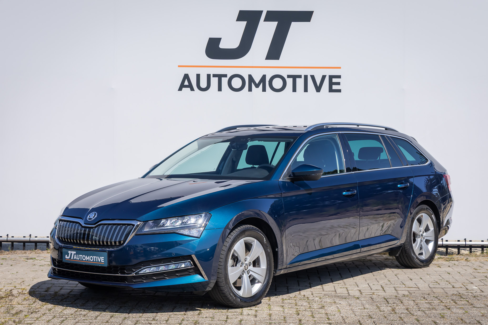 Skoda Superb 1.4 TSI iV BnsEdPlus hyb klimaat control | pdc | camera | cruise control | Carplay 2022 - voorkant