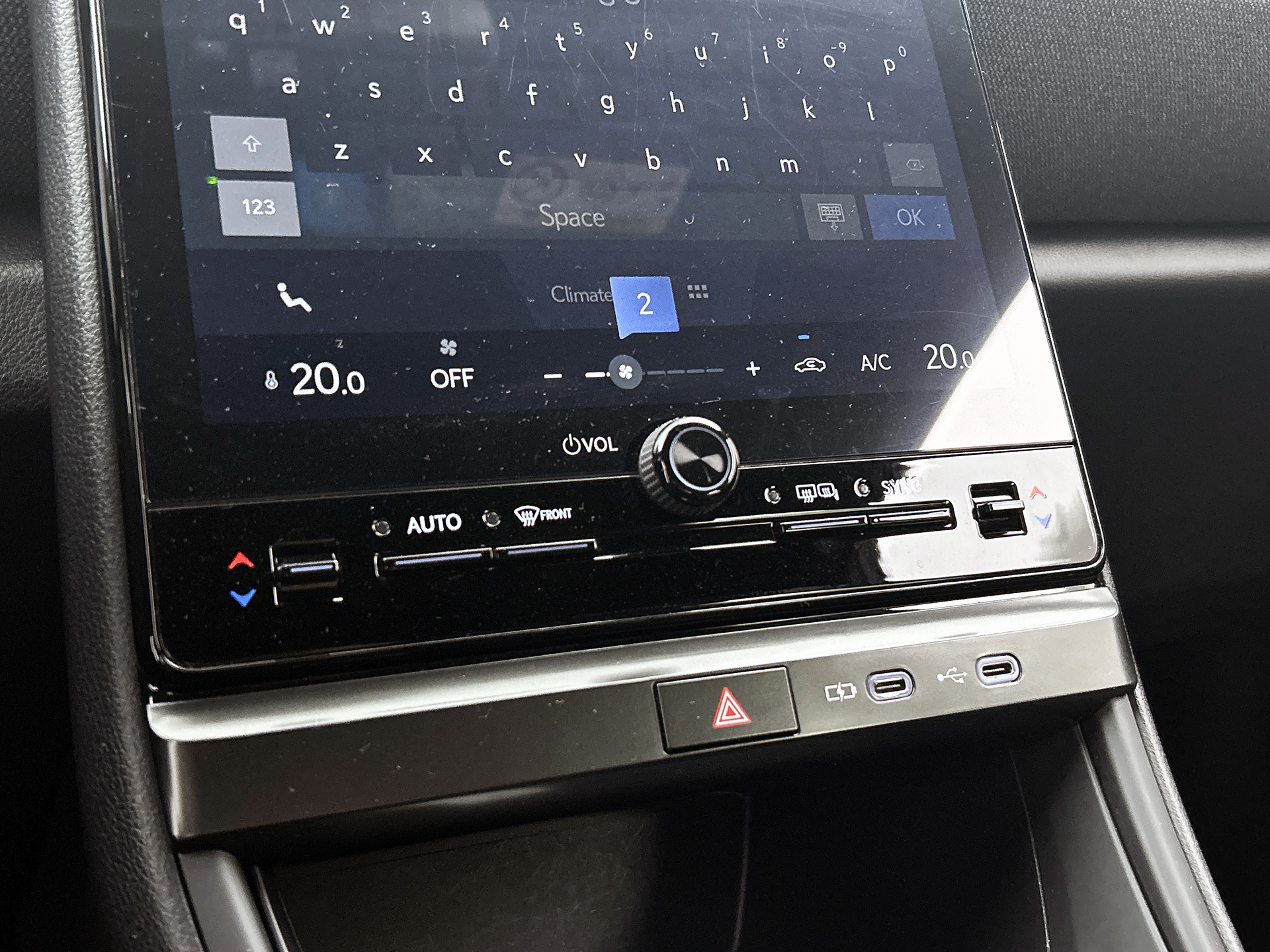 Foto van Lexus Lexus LBX
