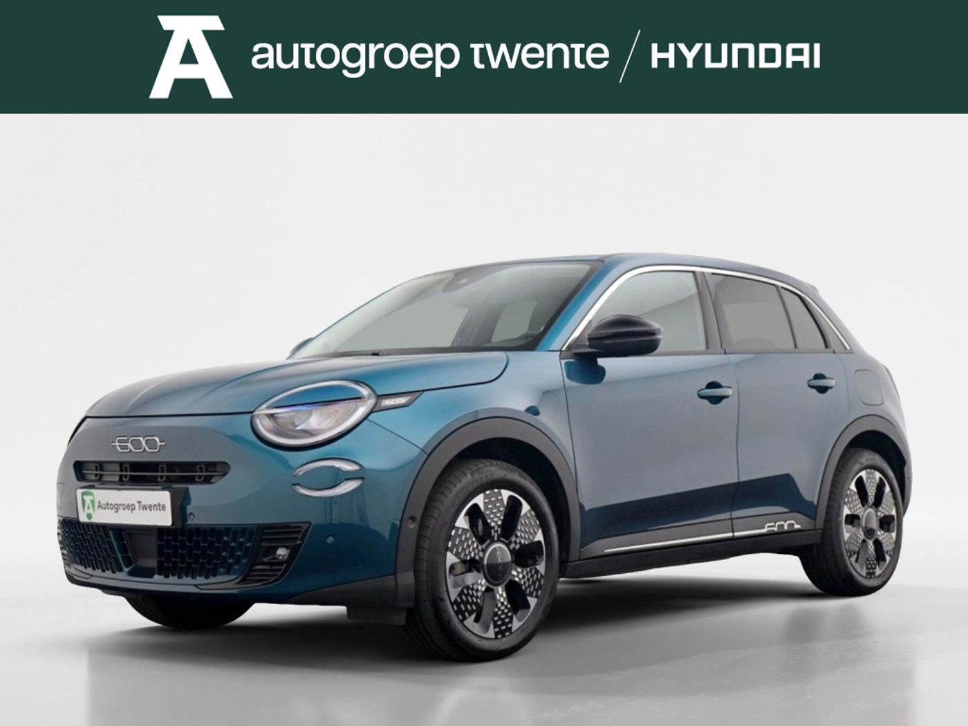 Fiat 600e La Prima 54 kWh | Navigatie | Stoelverwarming | Creme leder 2025 - voorkant