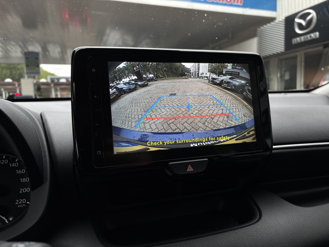 Foto van Mazda Mazda2 Hybrid