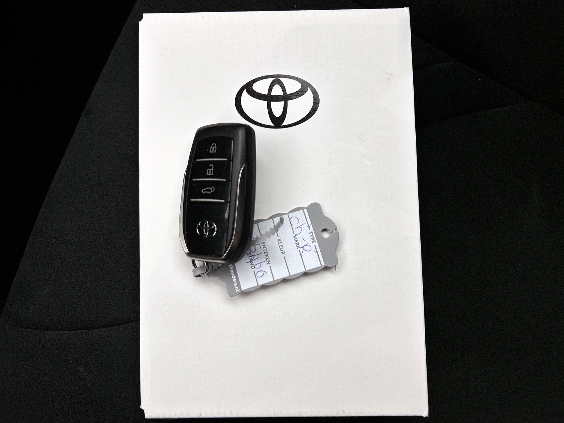 Foto van Toyota C-hr
