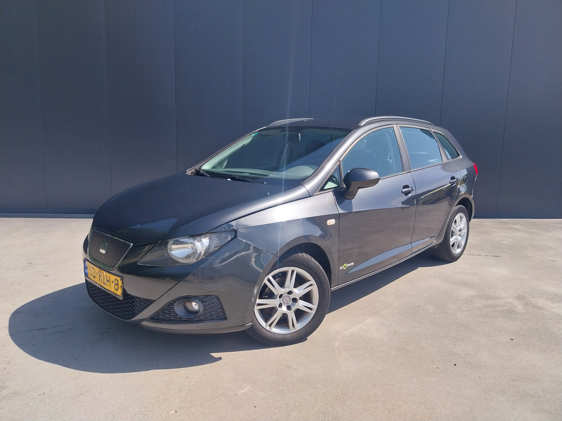 Seat Ibiza ST 1.2 TDI COPA SCHADE LV CRUISE AIRCO 2011 - voorkant