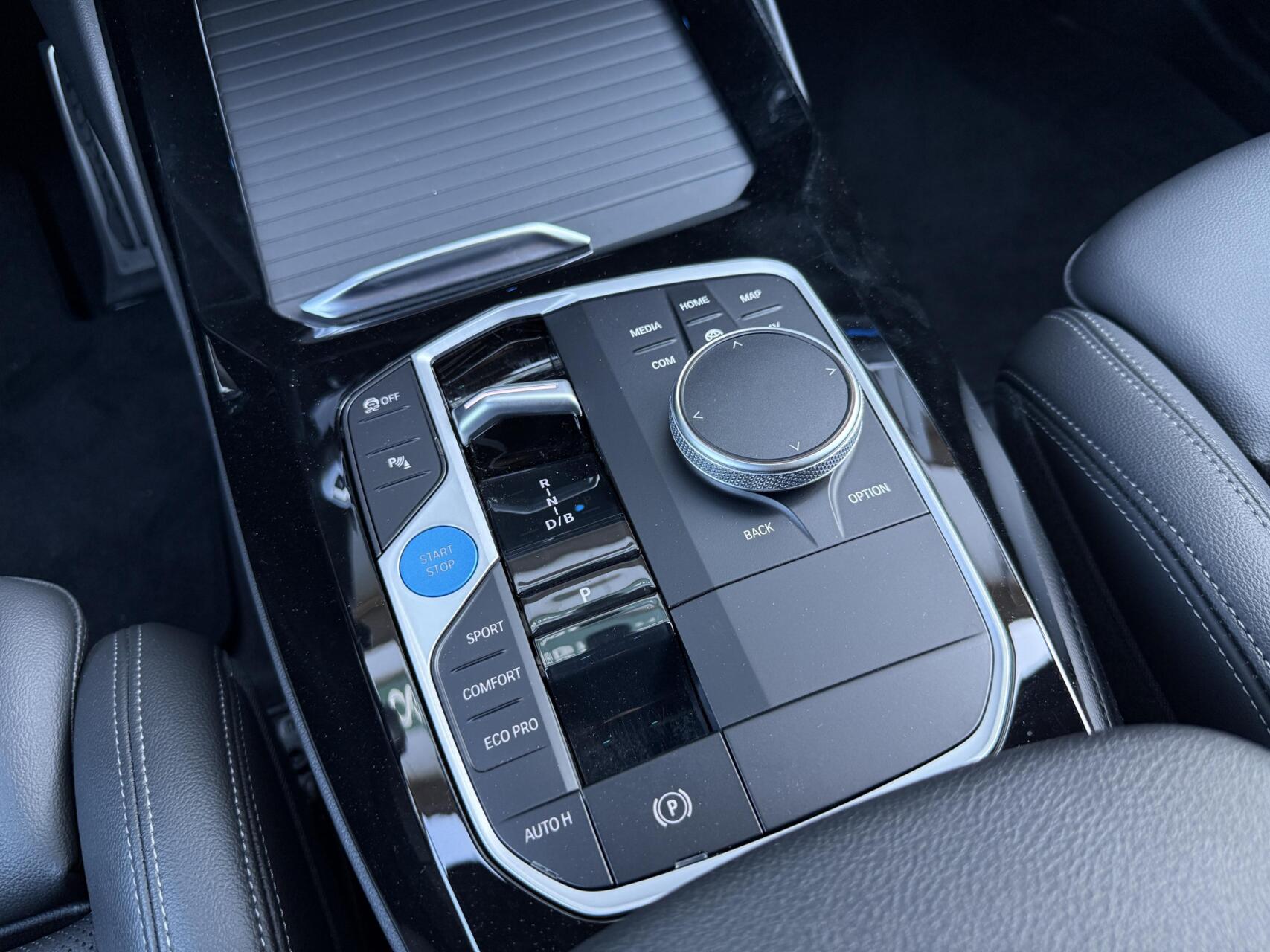 Foto van BMW Ix3