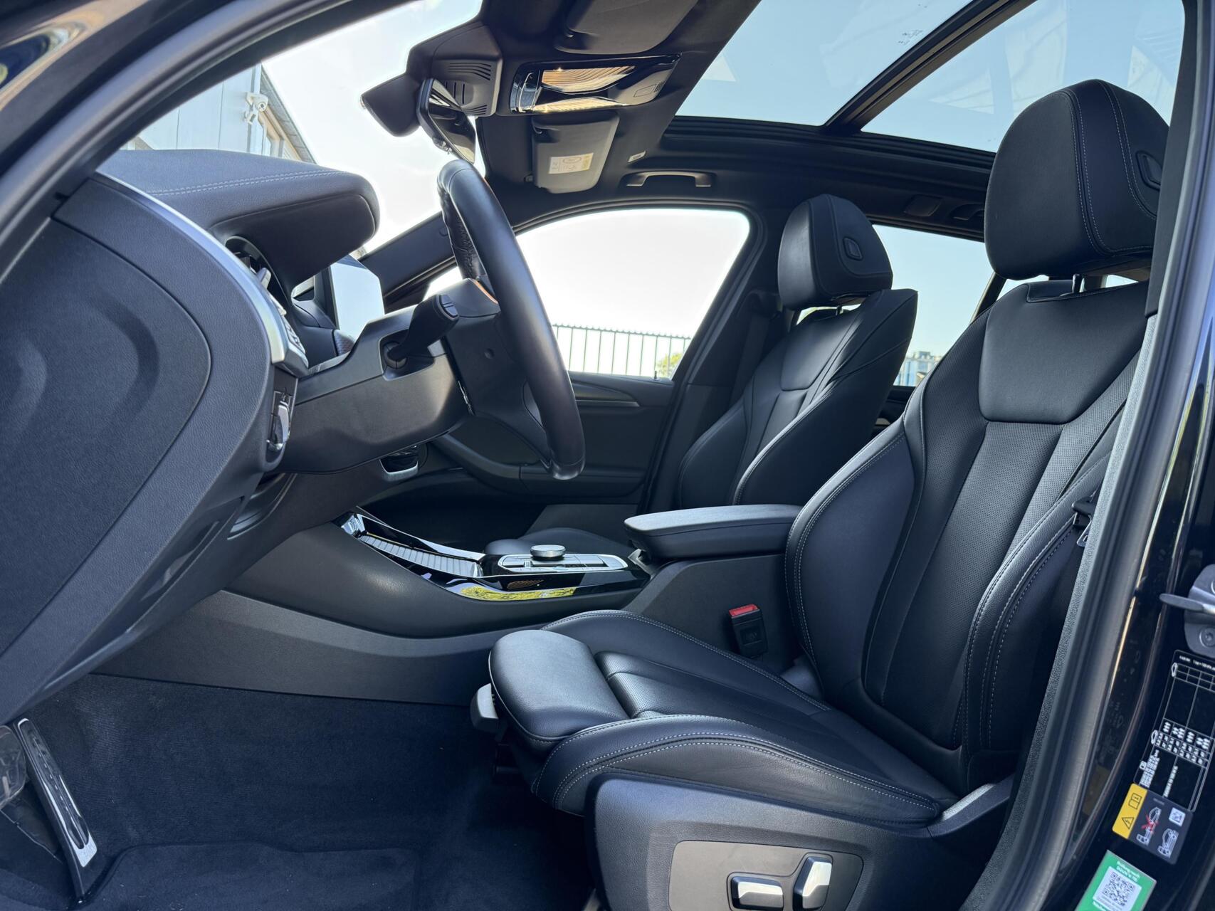 Foto van BMW Ix3