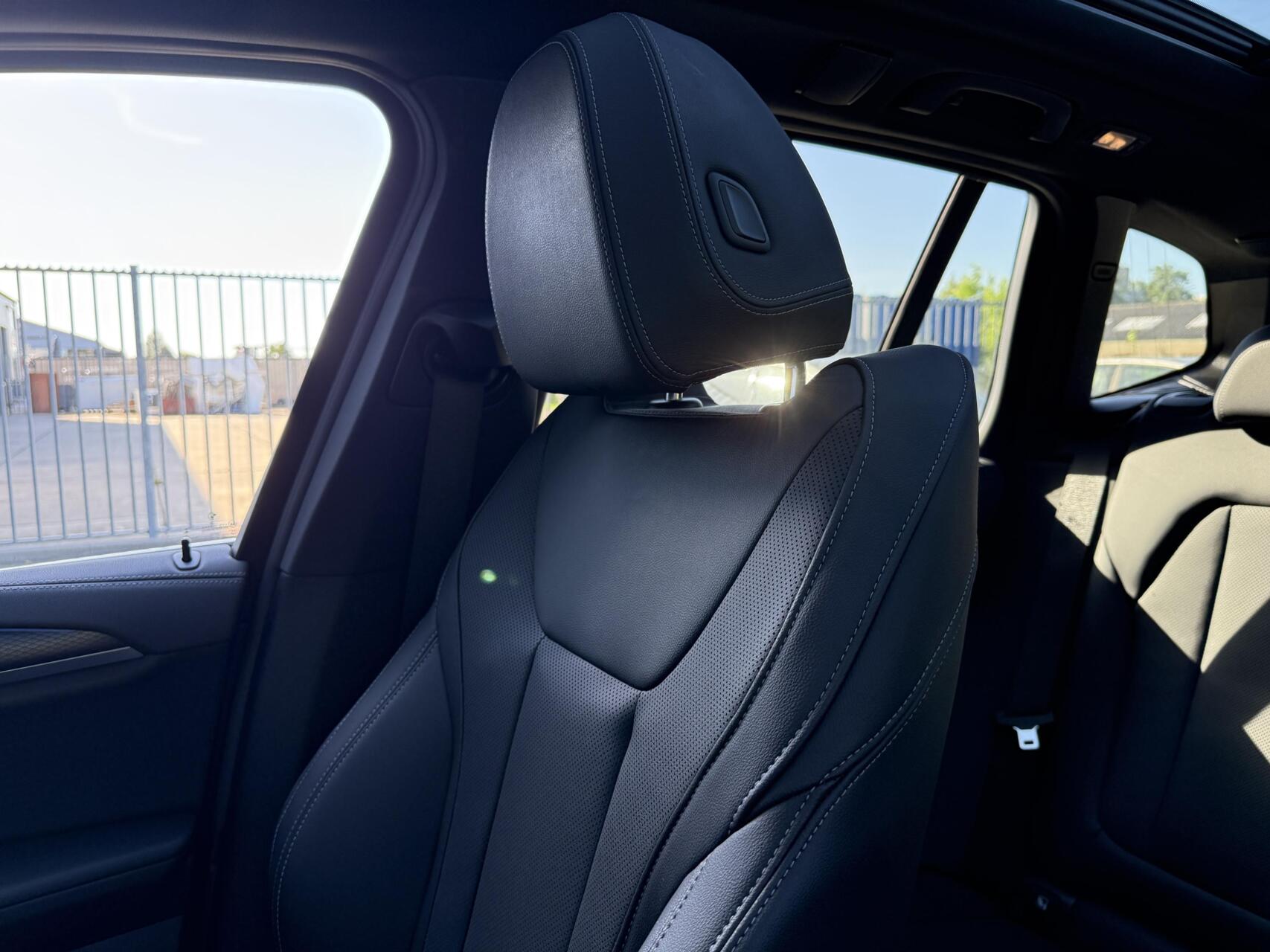 Foto van BMW Ix3