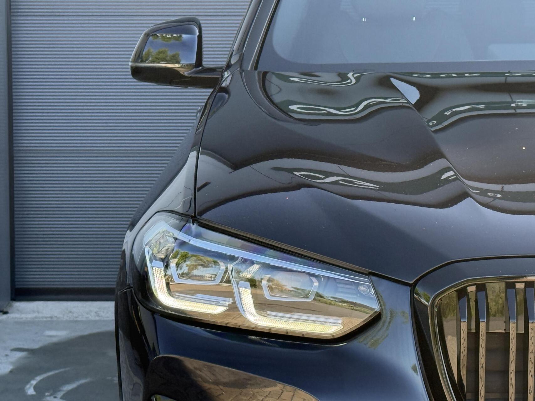 Foto van BMW Ix3