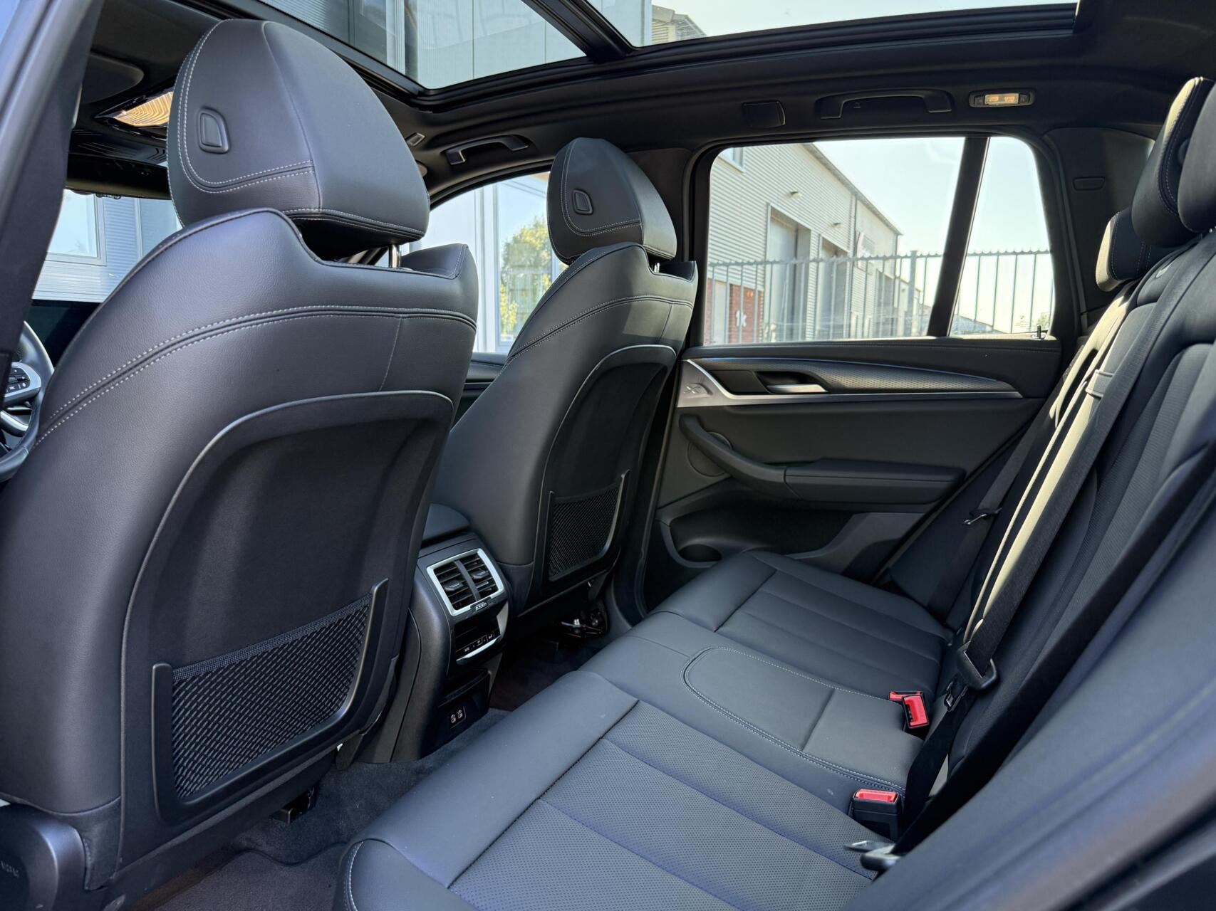 Foto van BMW Ix3