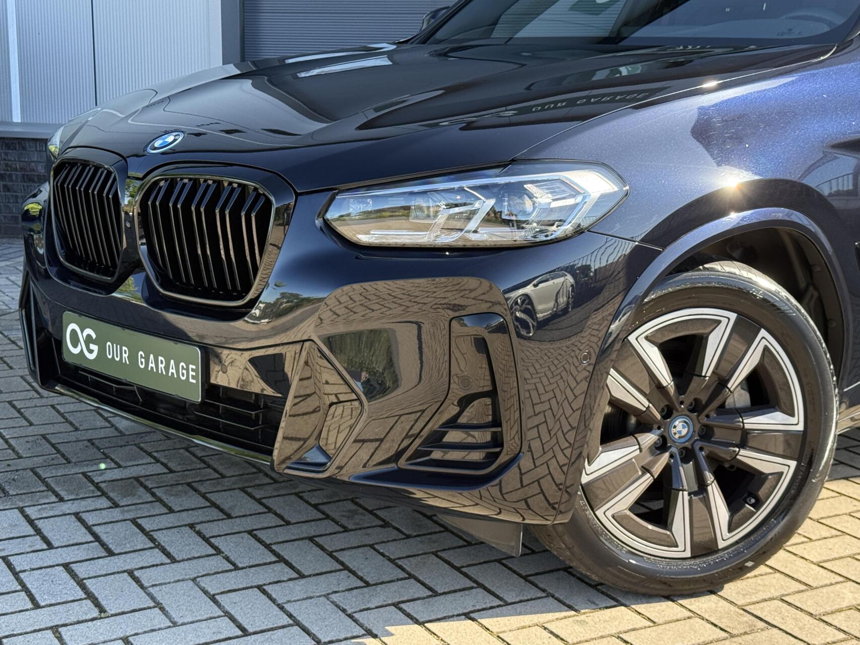 Foto van BMW Ix3