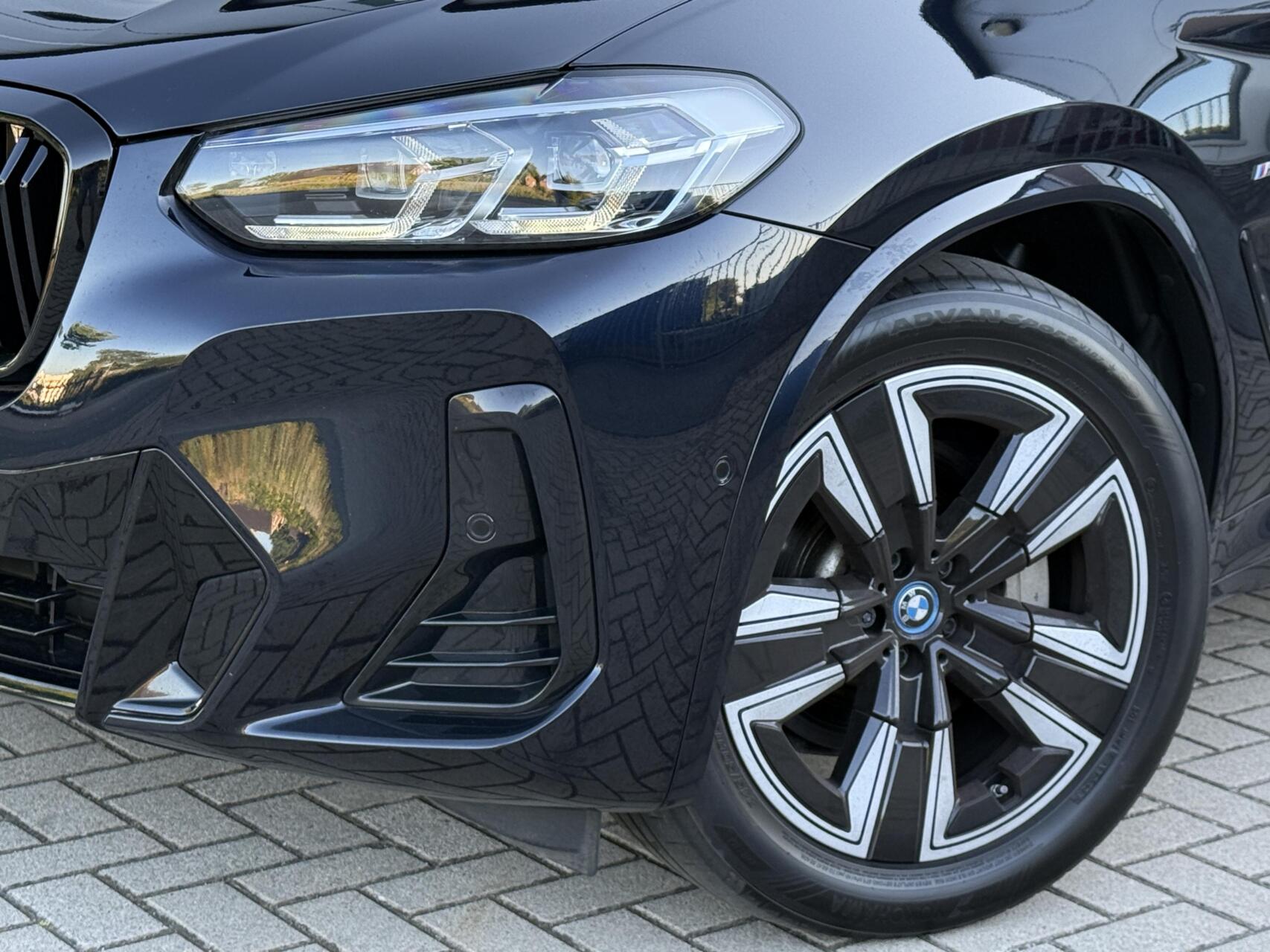 Foto van BMW Ix3