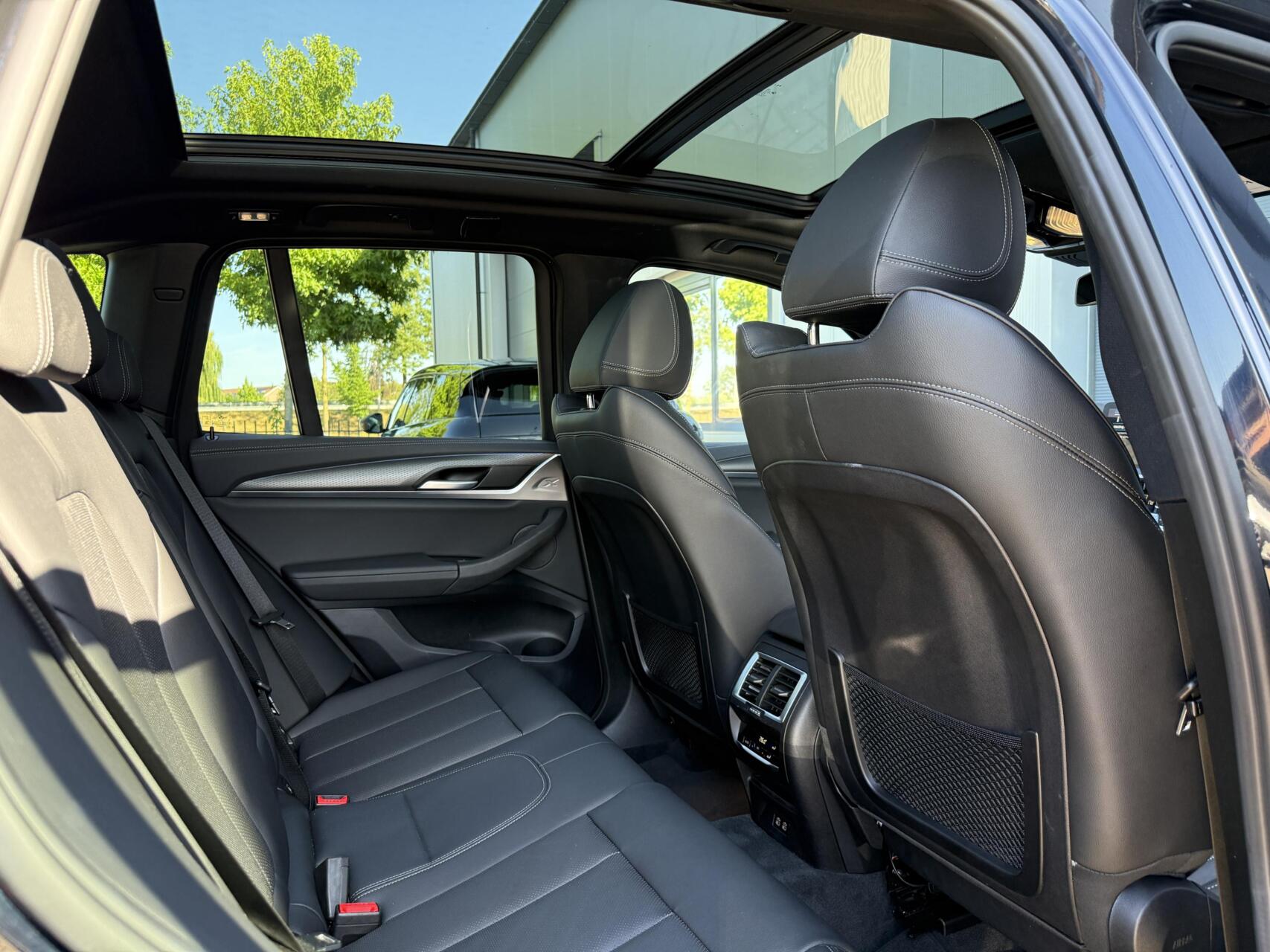 Foto van BMW Ix3
