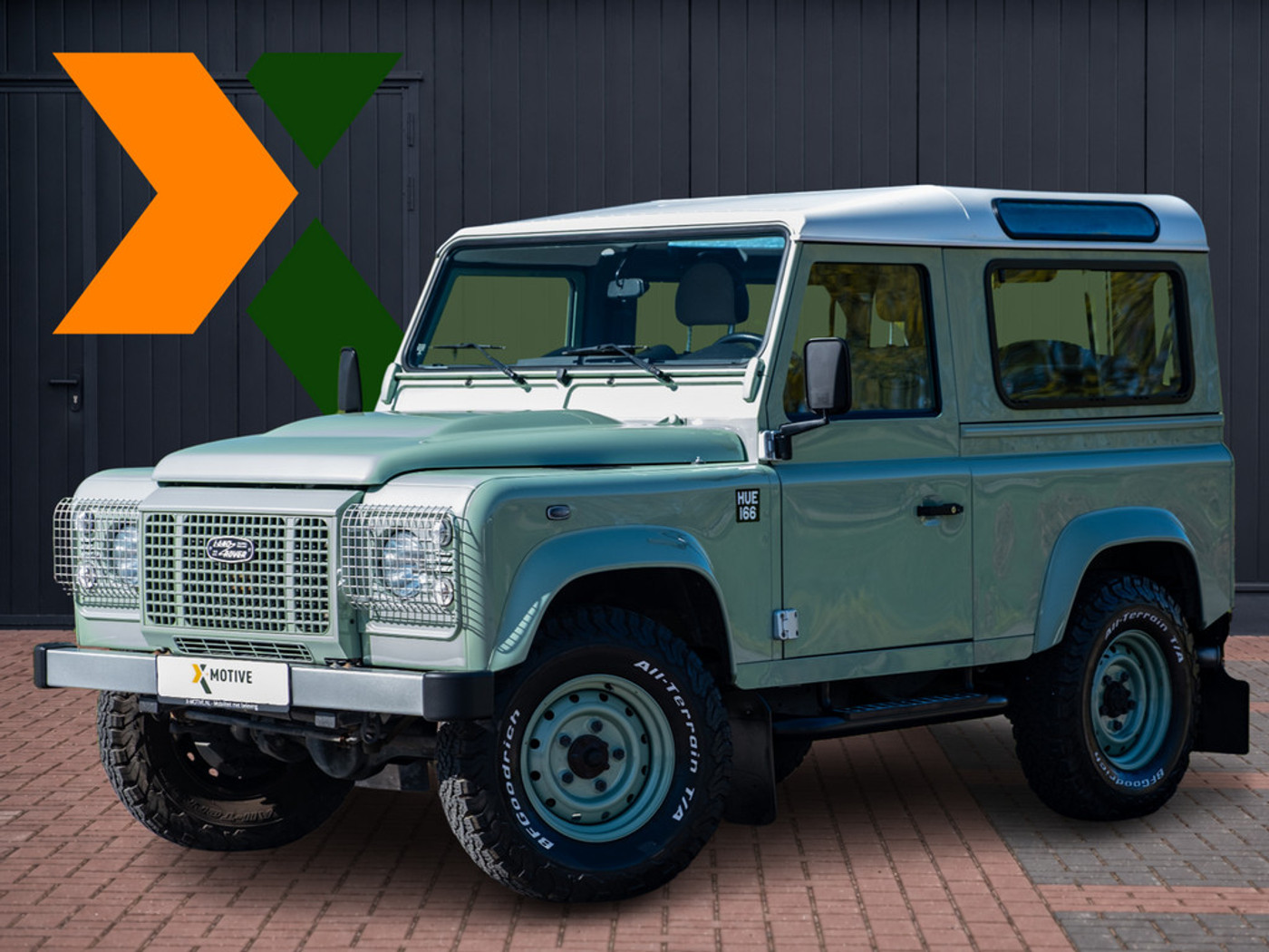 Land Rover Defender 2.2 D SW 90 Heritage Limited Edition | 67000km! | Nieuwstaat | C 2015 - voorkant