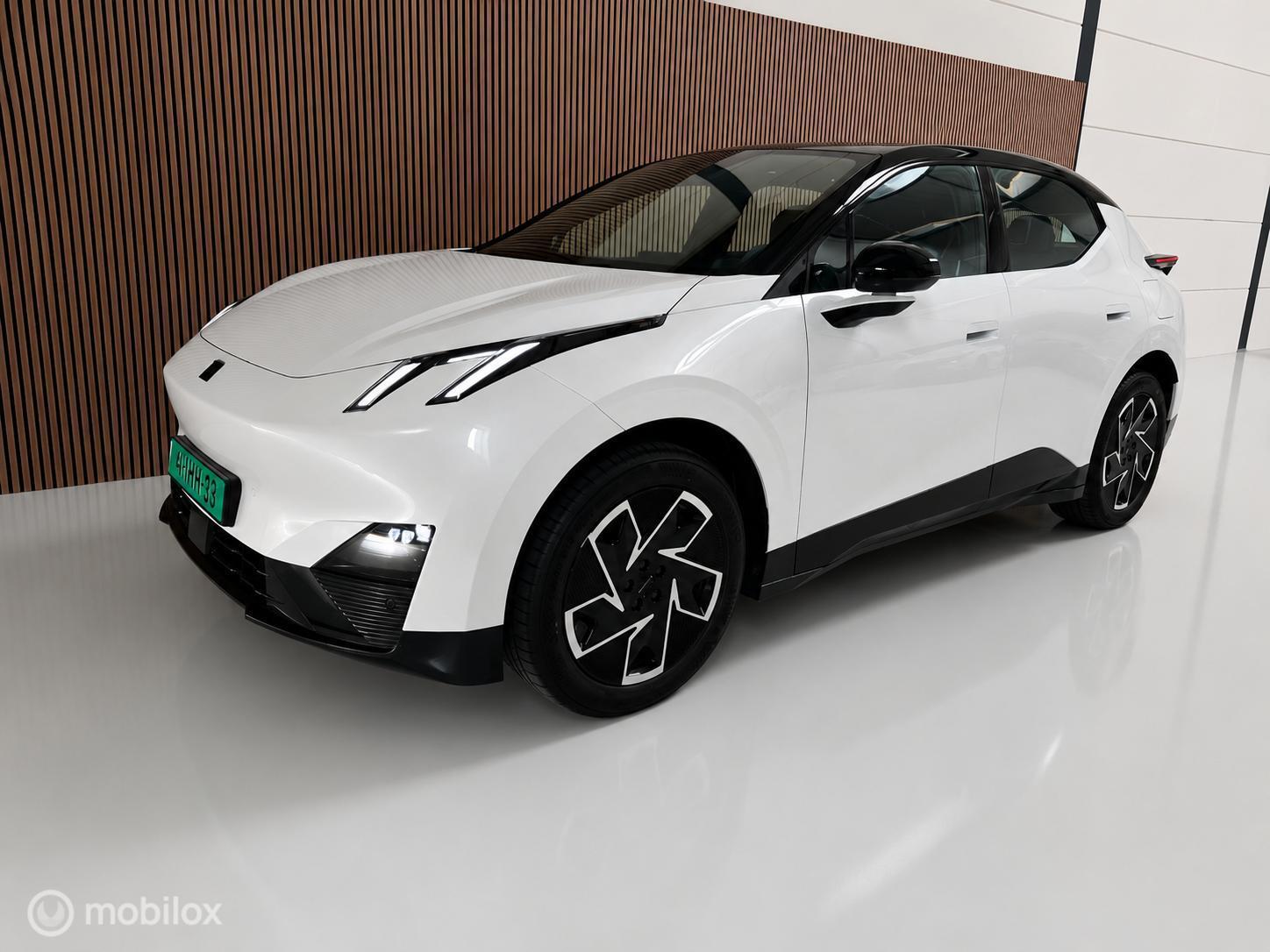 LYNK & Co 02 Core 66 kWh 2026 - voorkant