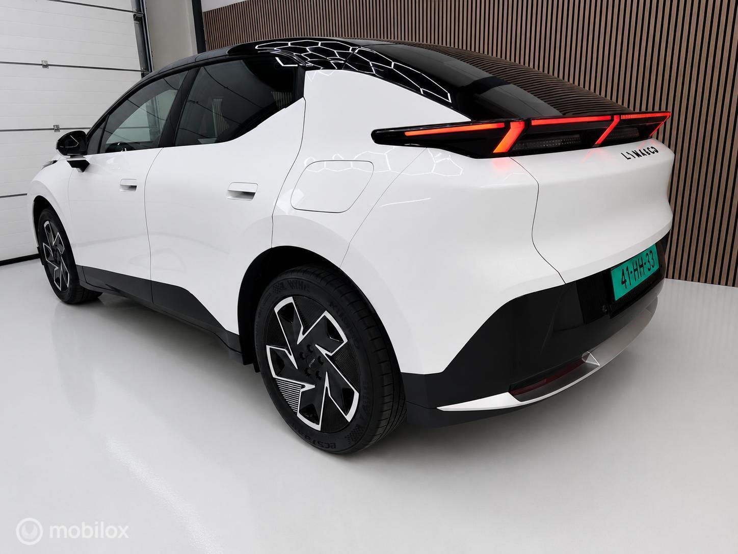 Foto van LYNK & Co 02