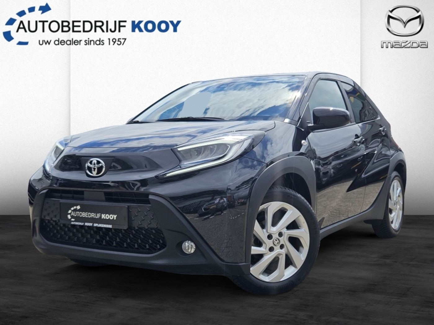 Toyota Aygo X 1.0 VVT-i MT First Limited / Stoelverwarming / Climate Control / LED 2024 - voorkant