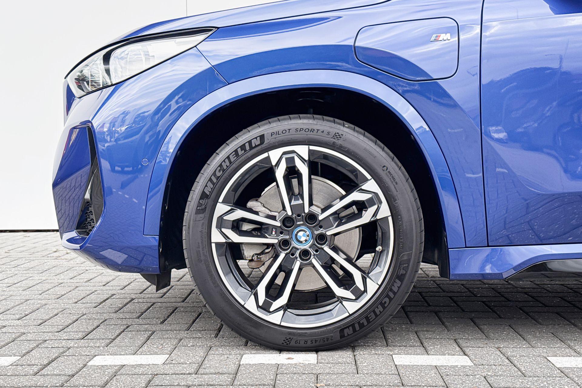 Foto van BMW X1 Xdrive30e