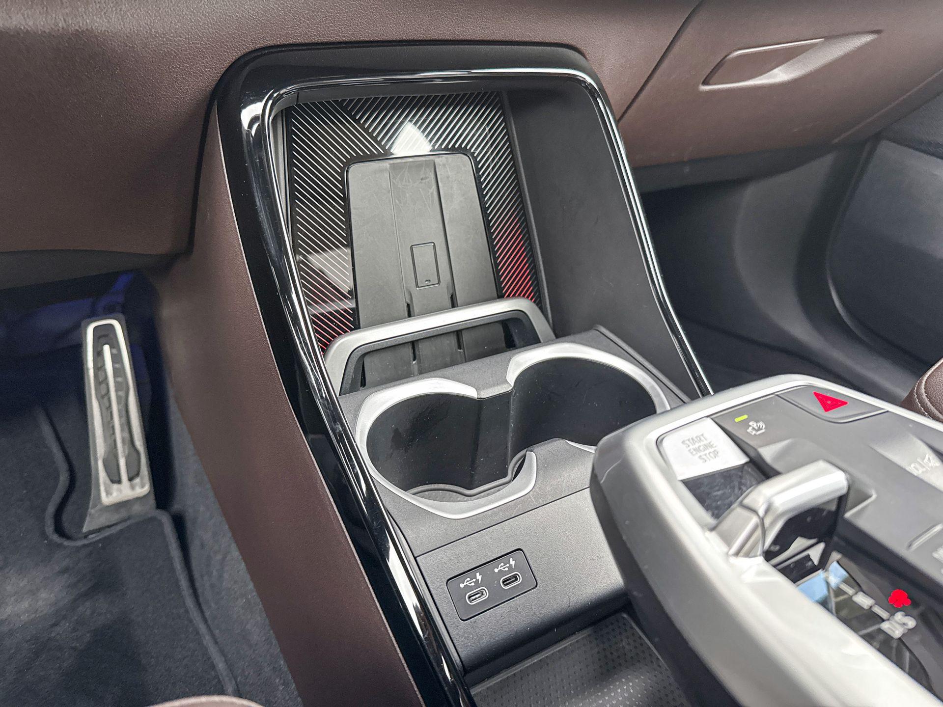 Foto van BMW X1 Xdrive30e