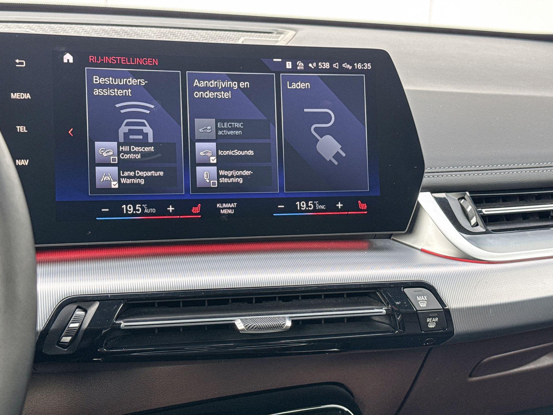 Foto van BMW X1 Xdrive30e