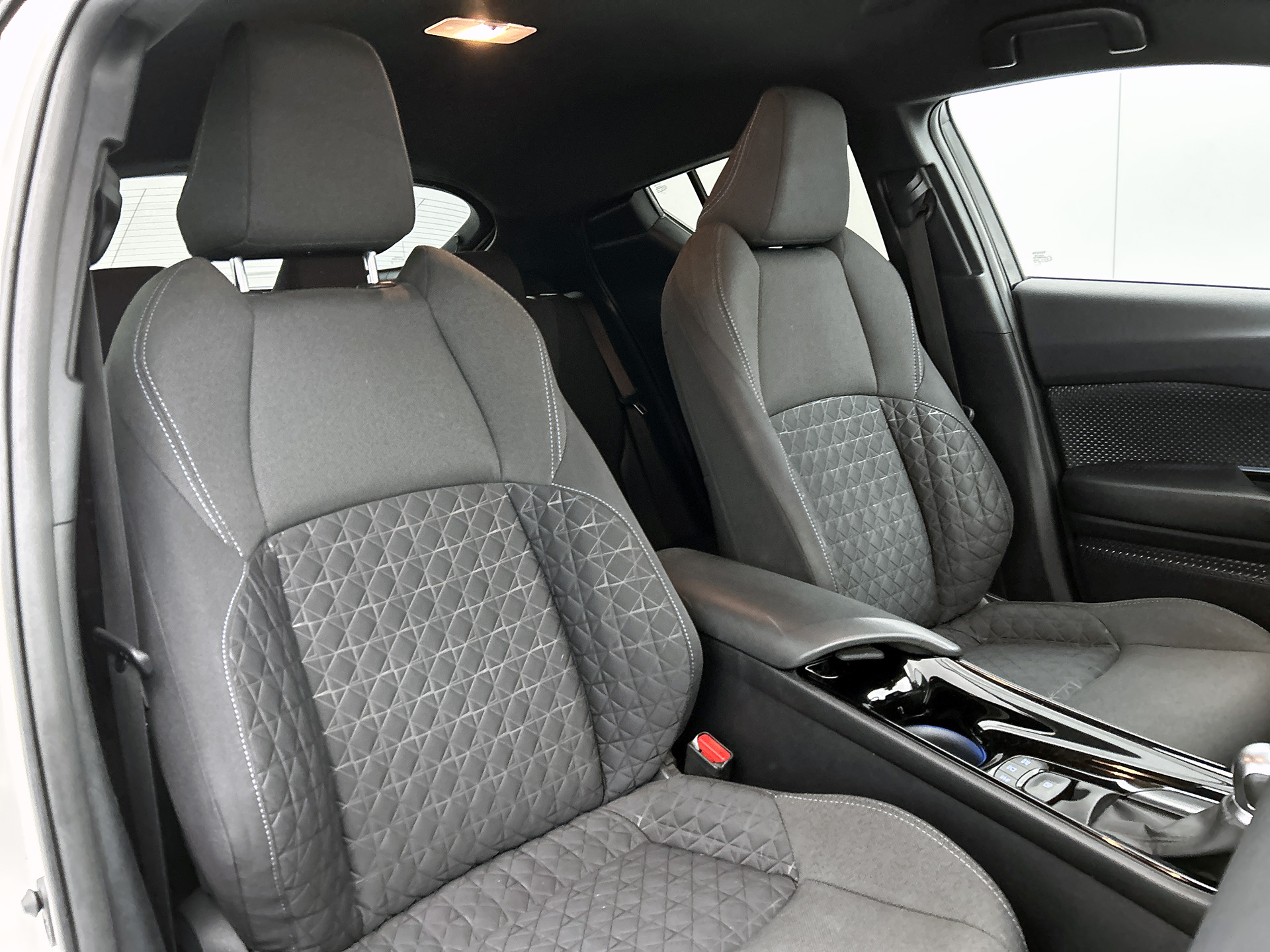 Foto van Toyota Toyota C-hr