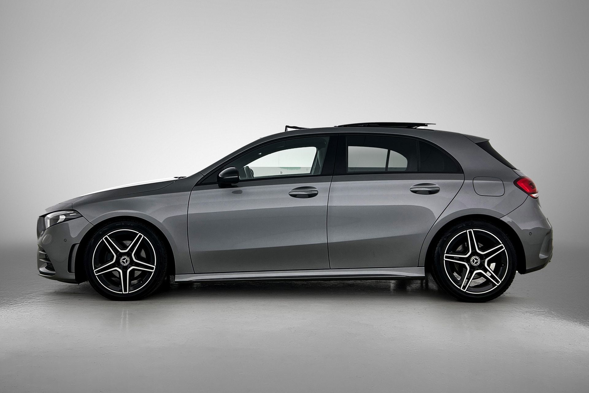 Foto van Mercedes-Benz A 200