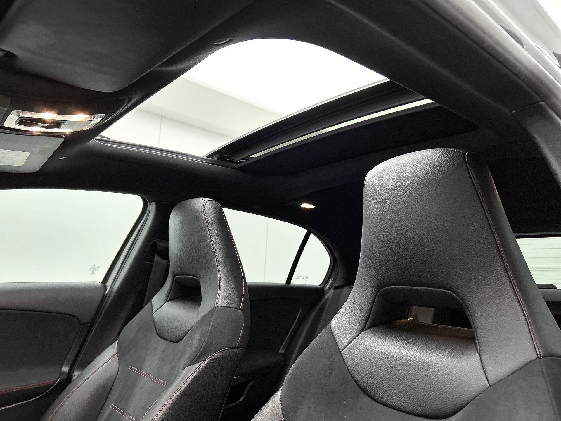 Foto van Mercedes-Benz A 200