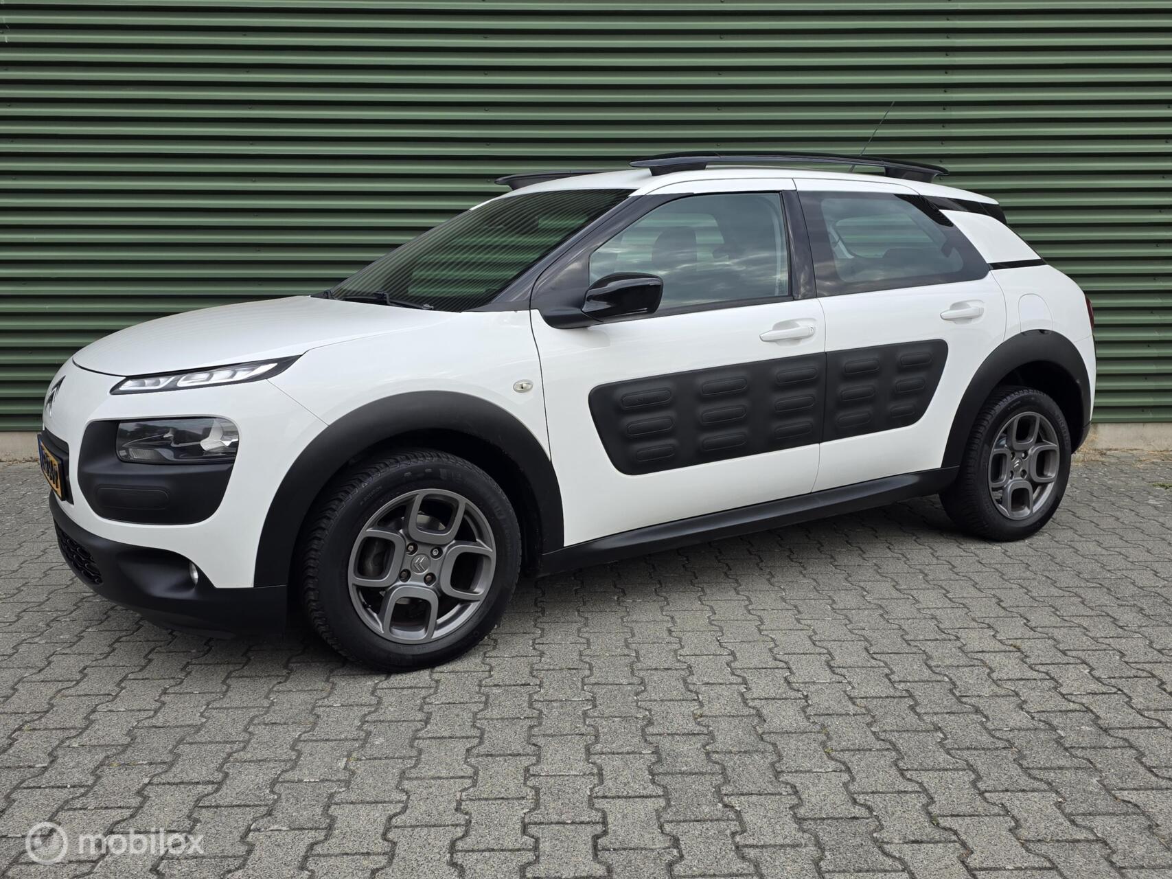 Citroen C4 Cactus 1.2 VTi Shine 2014 - voorkant