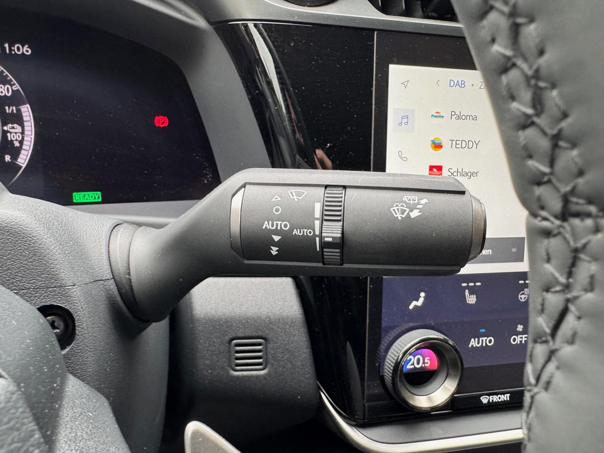 Foto van Lexus Lexus Rz450e