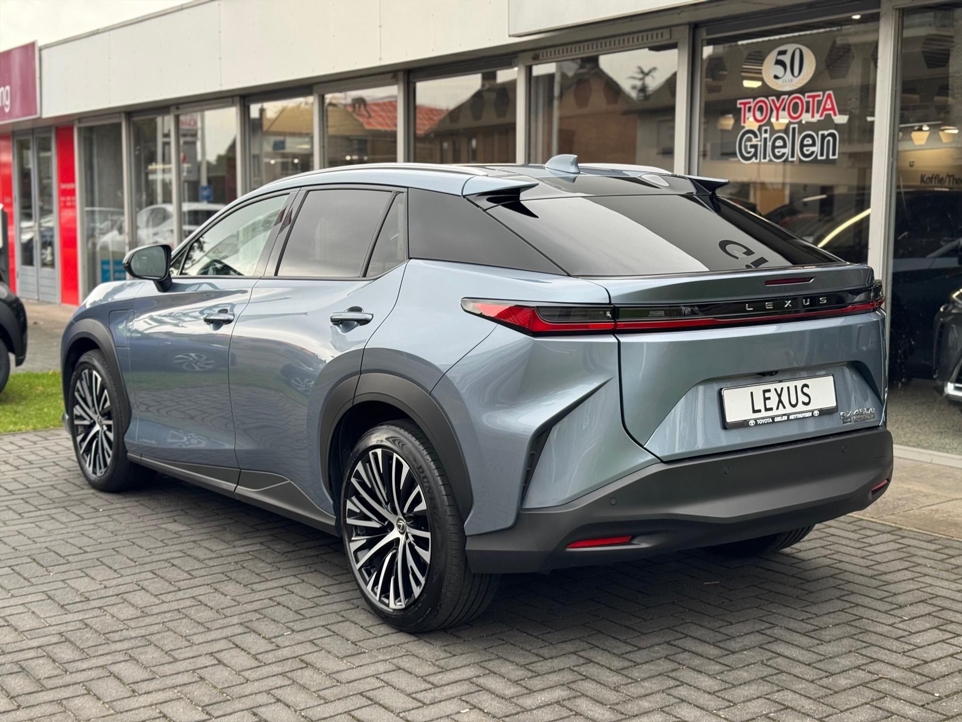 Foto van Lexus Lexus Rz450e