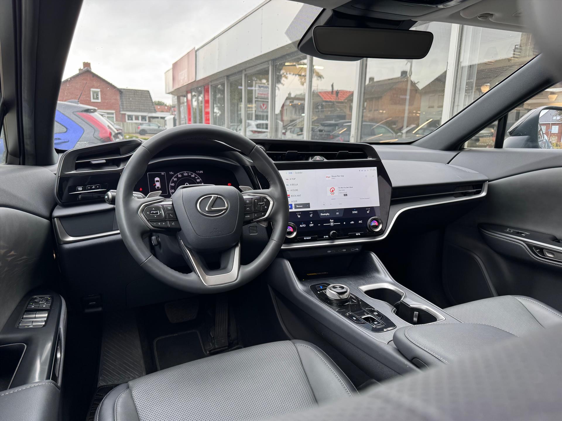 Foto van Lexus Lexus Rz450e
