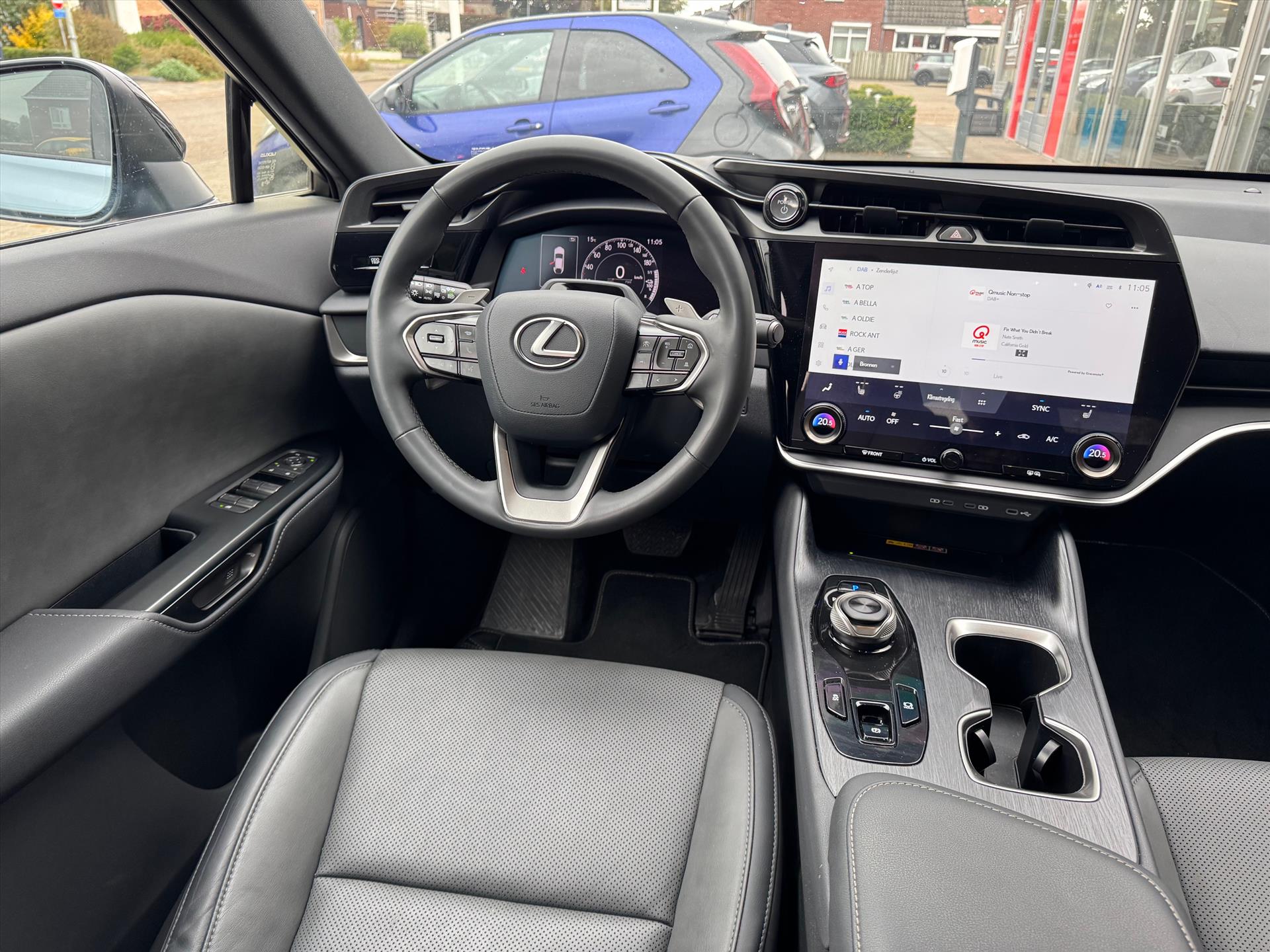 Foto van Lexus Lexus Rz450e