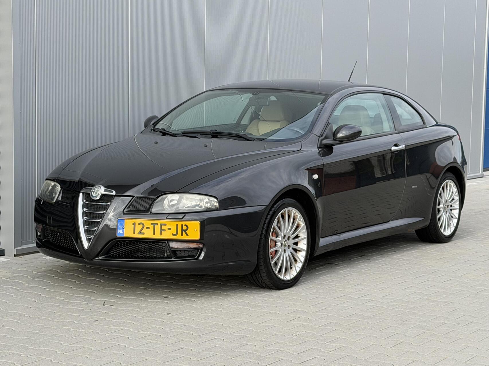 Alfa Romeo Alfa Romeo GT 2.0 JTS Distinctive 2006 - voorkant