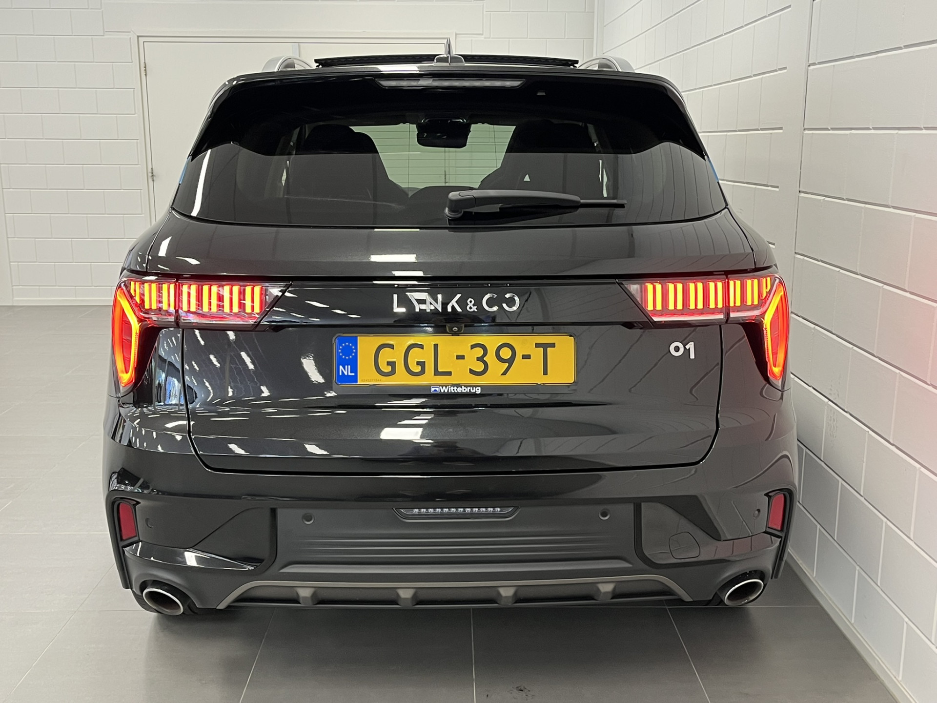 Foto van Lynk&co LYNK & Co 01