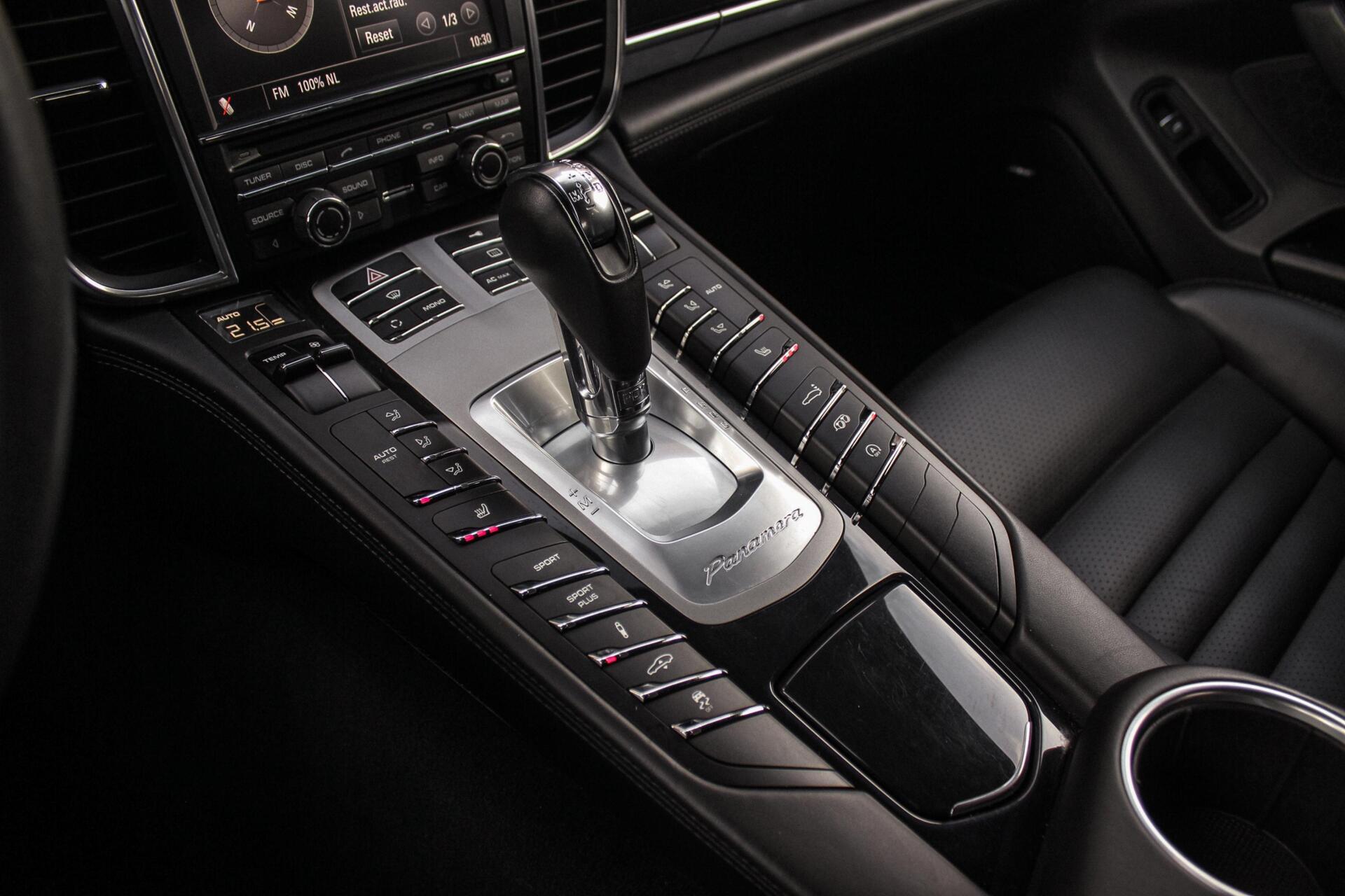 Foto van Porsche Panamera 4