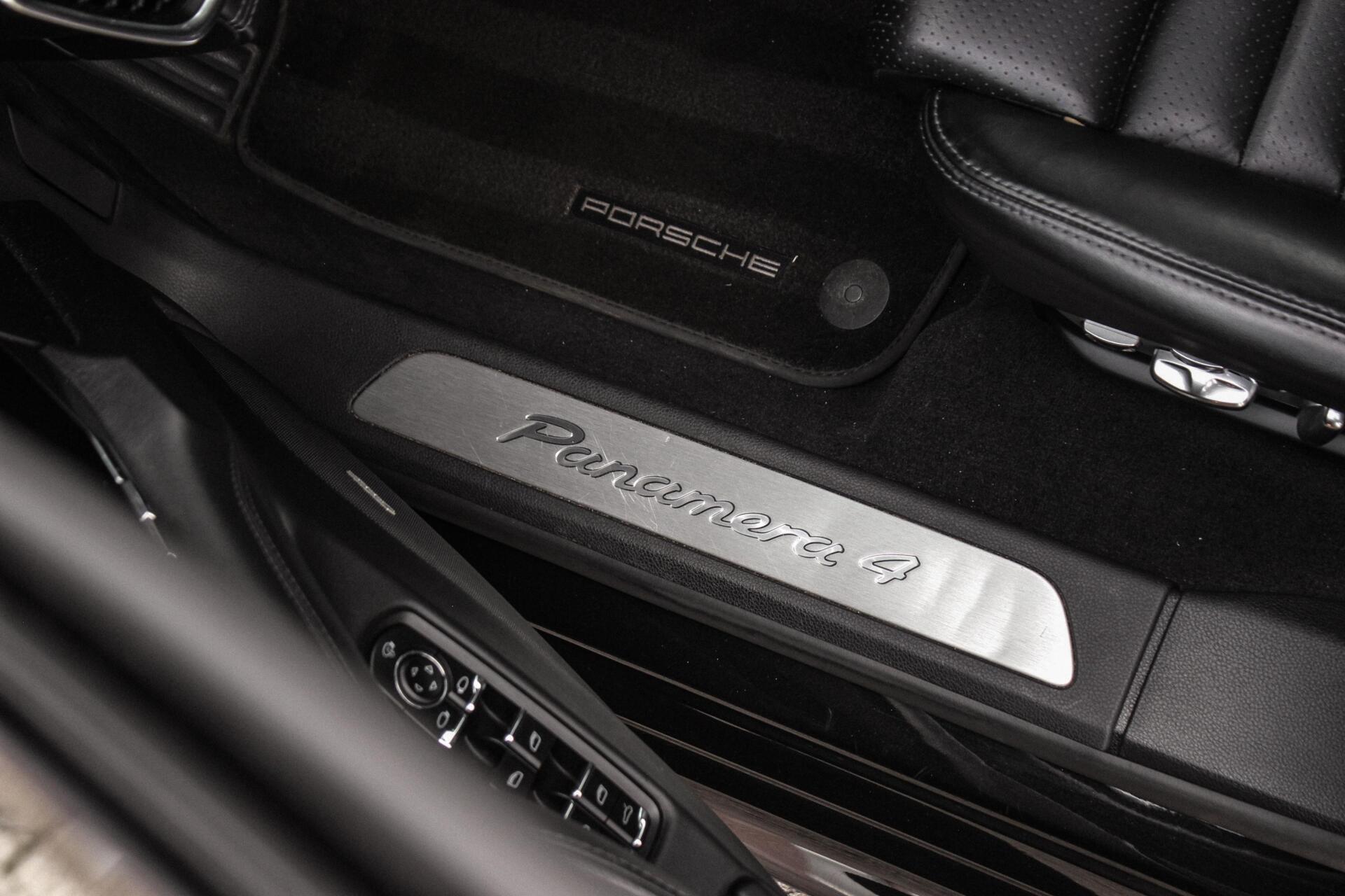 Foto van Porsche Panamera 4