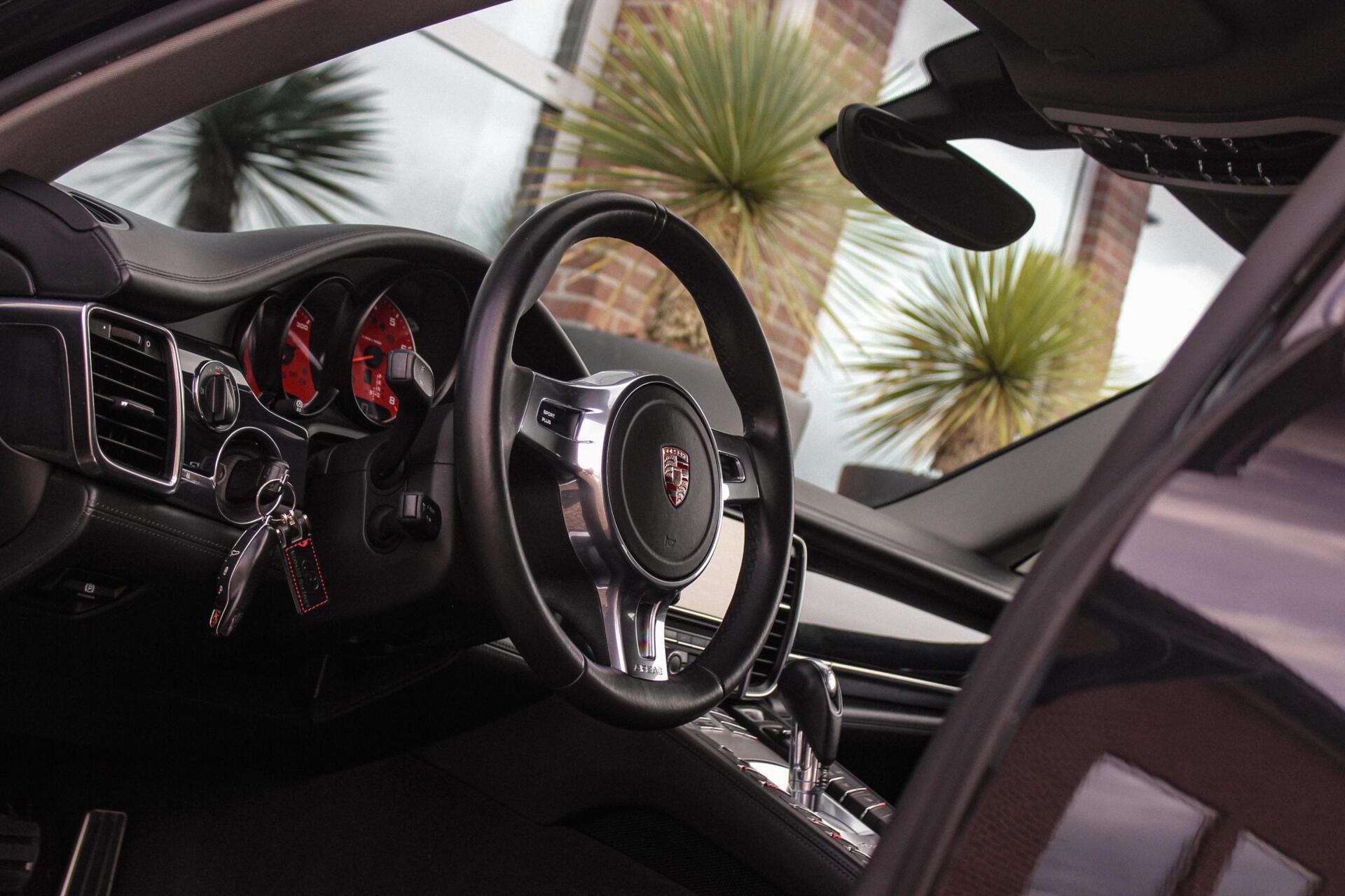 Foto van Porsche Panamera 4