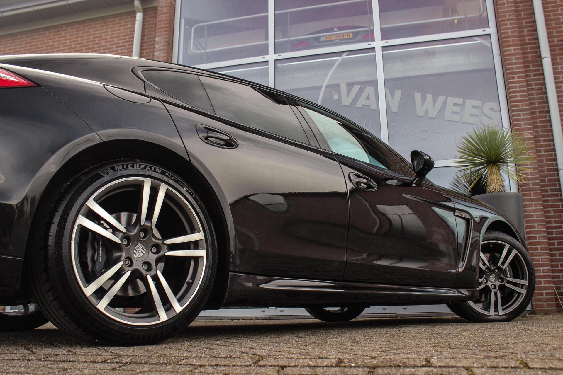 Foto van Porsche Panamera 4