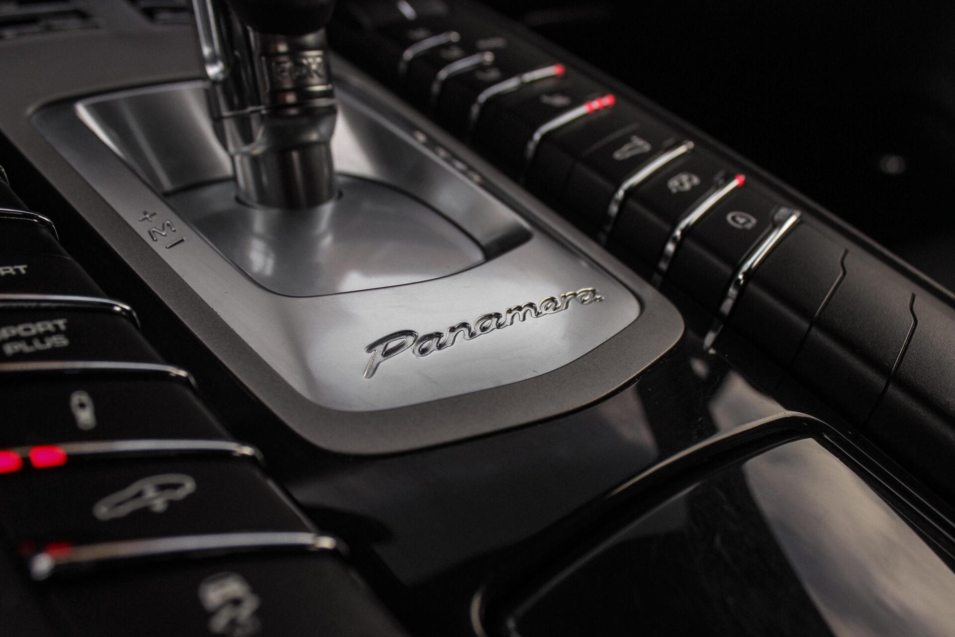 Foto van Porsche Panamera 4
