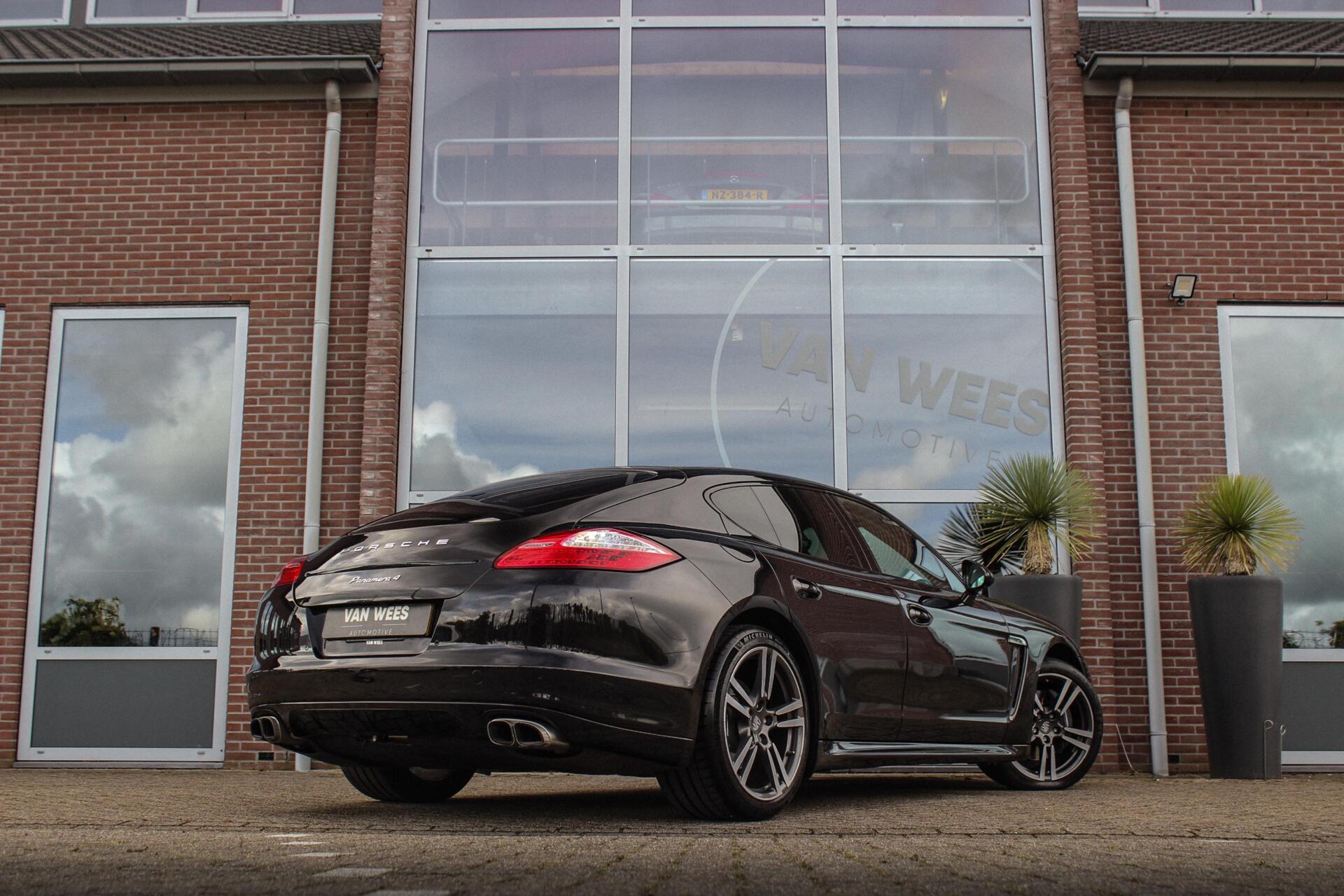 Foto van Porsche Panamera 4