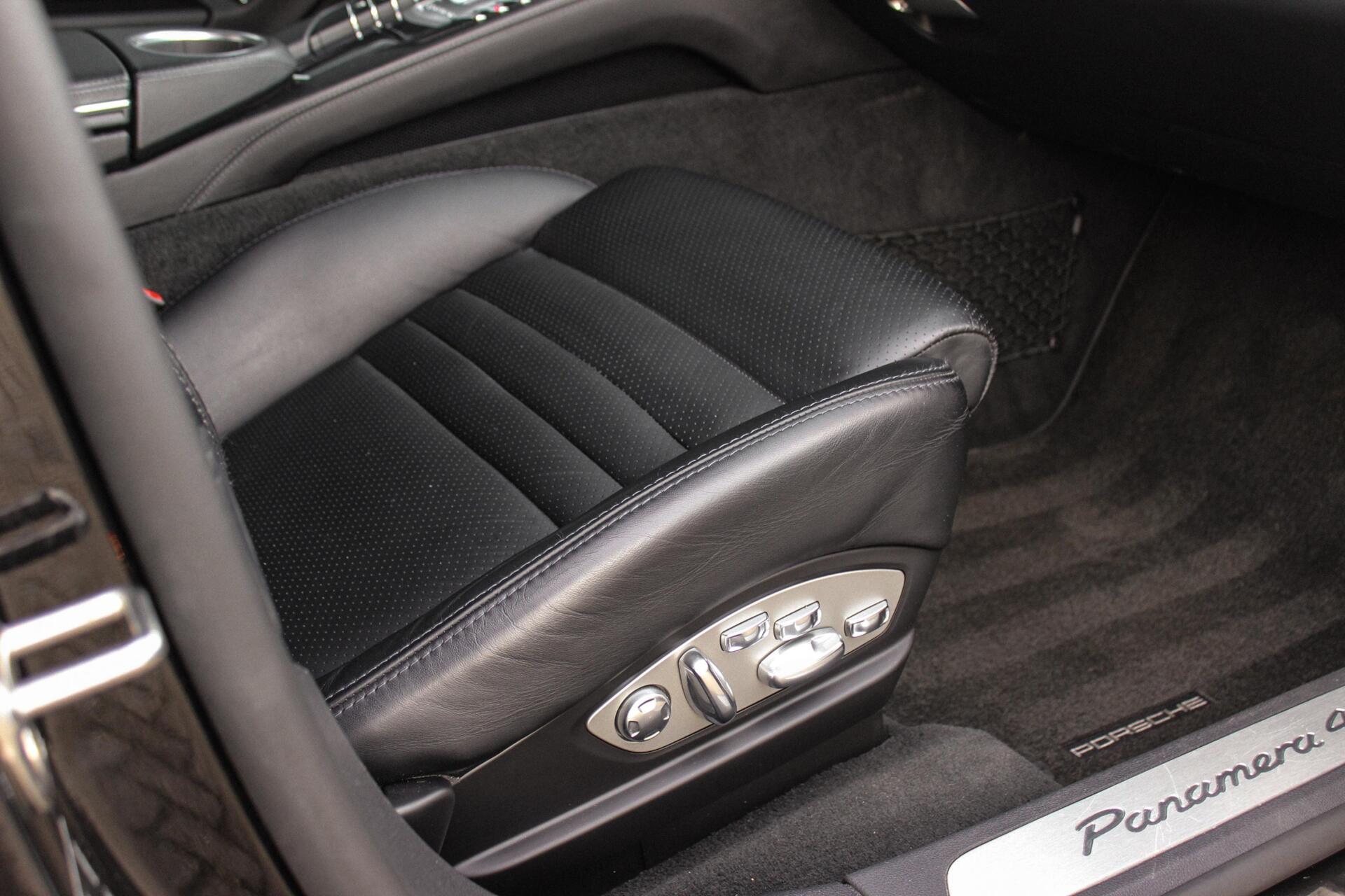 Foto van Porsche Panamera 4