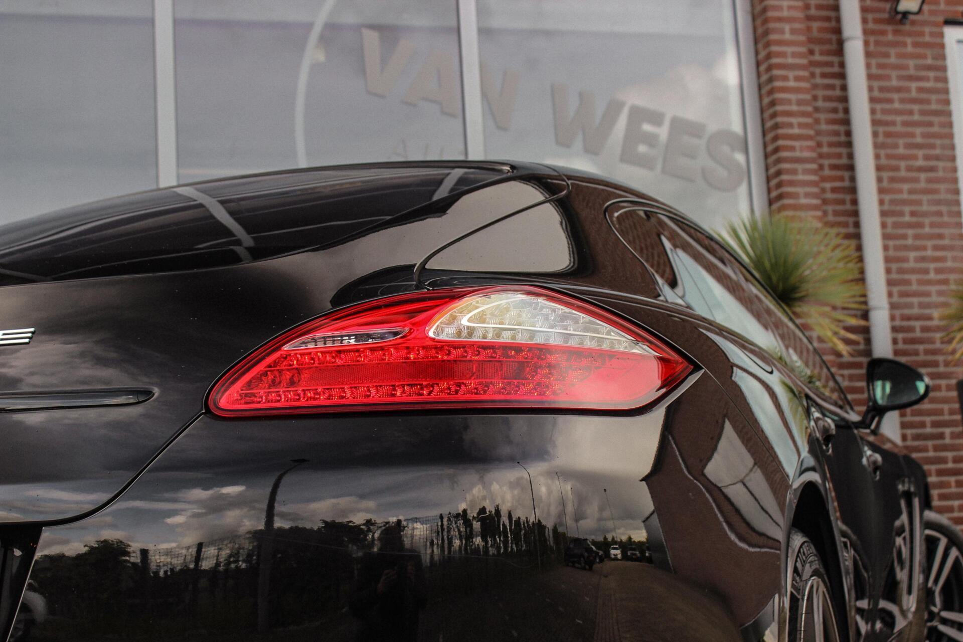 Foto van Porsche Panamera 4