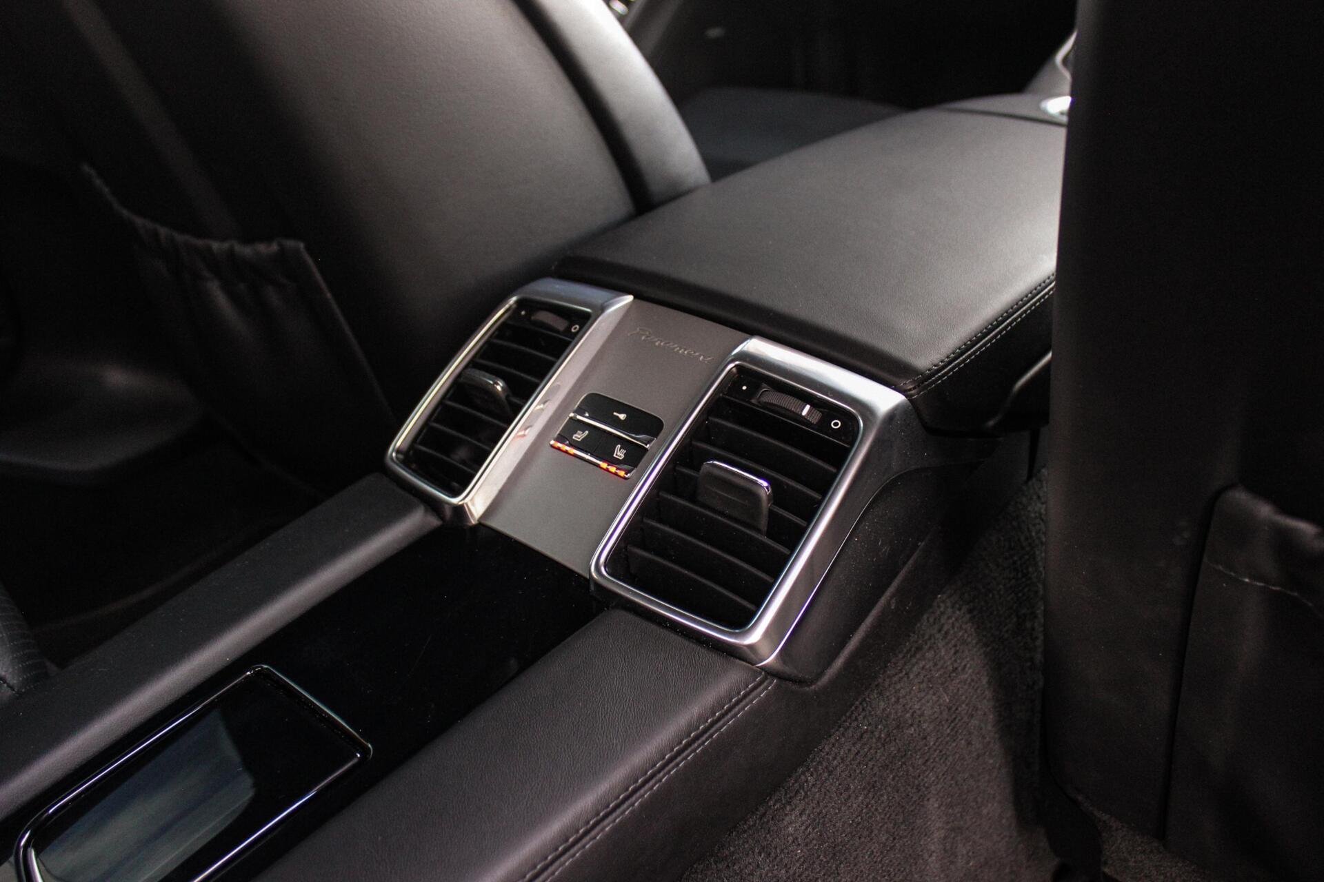 Foto van Porsche Panamera 4