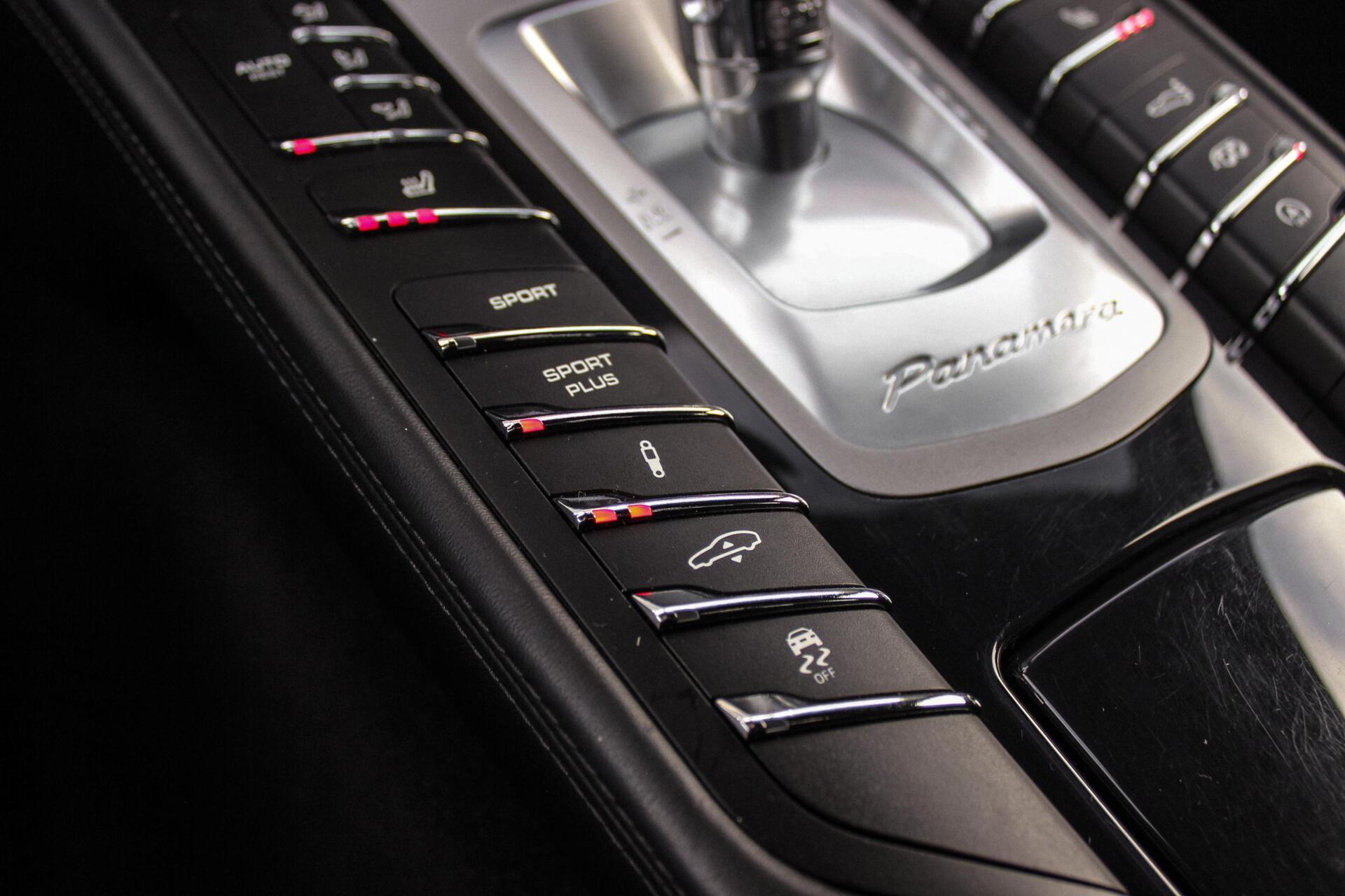 Foto van Porsche Panamera 4