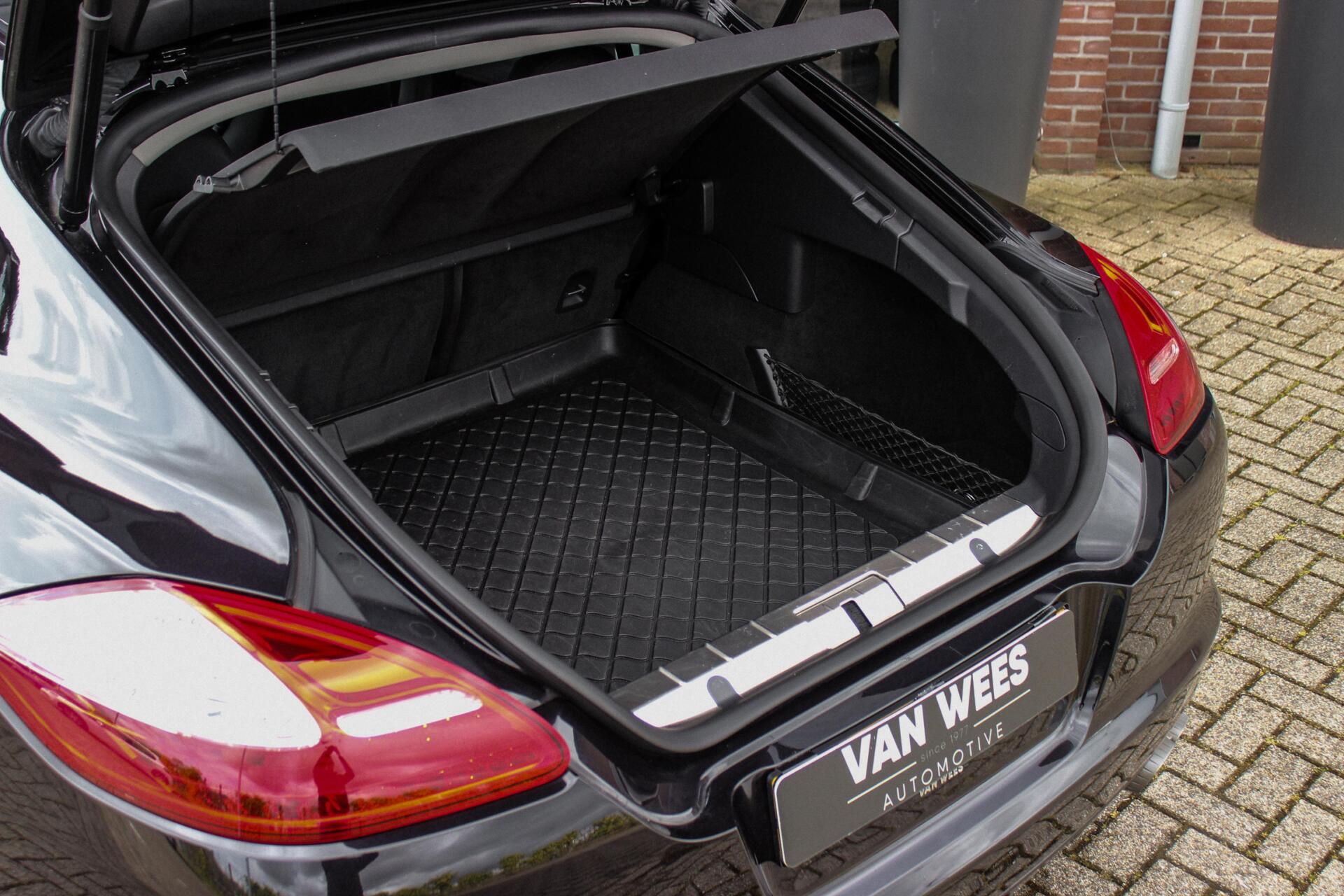 Foto van Porsche Panamera 4