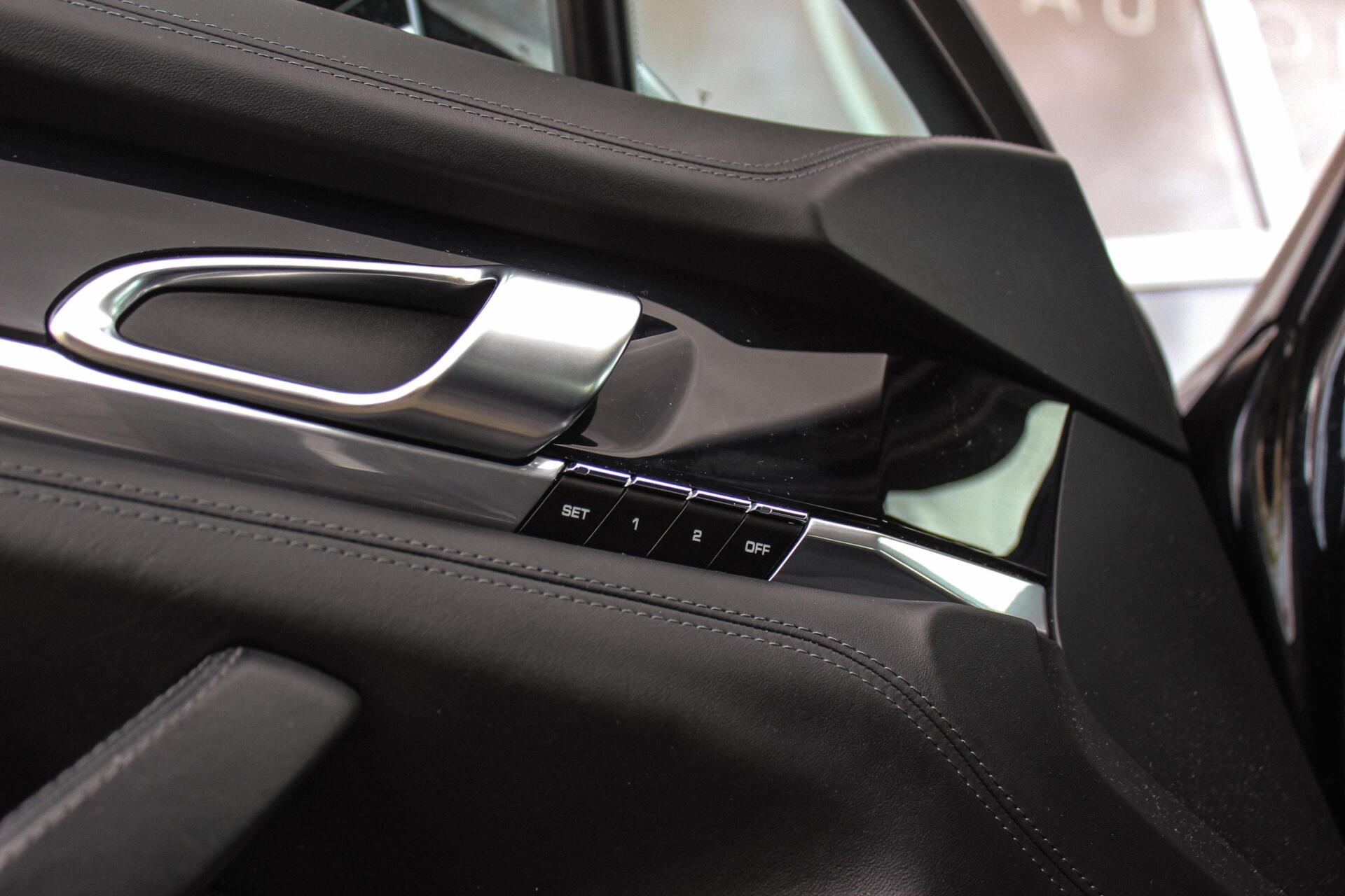 Foto van Porsche Panamera 4