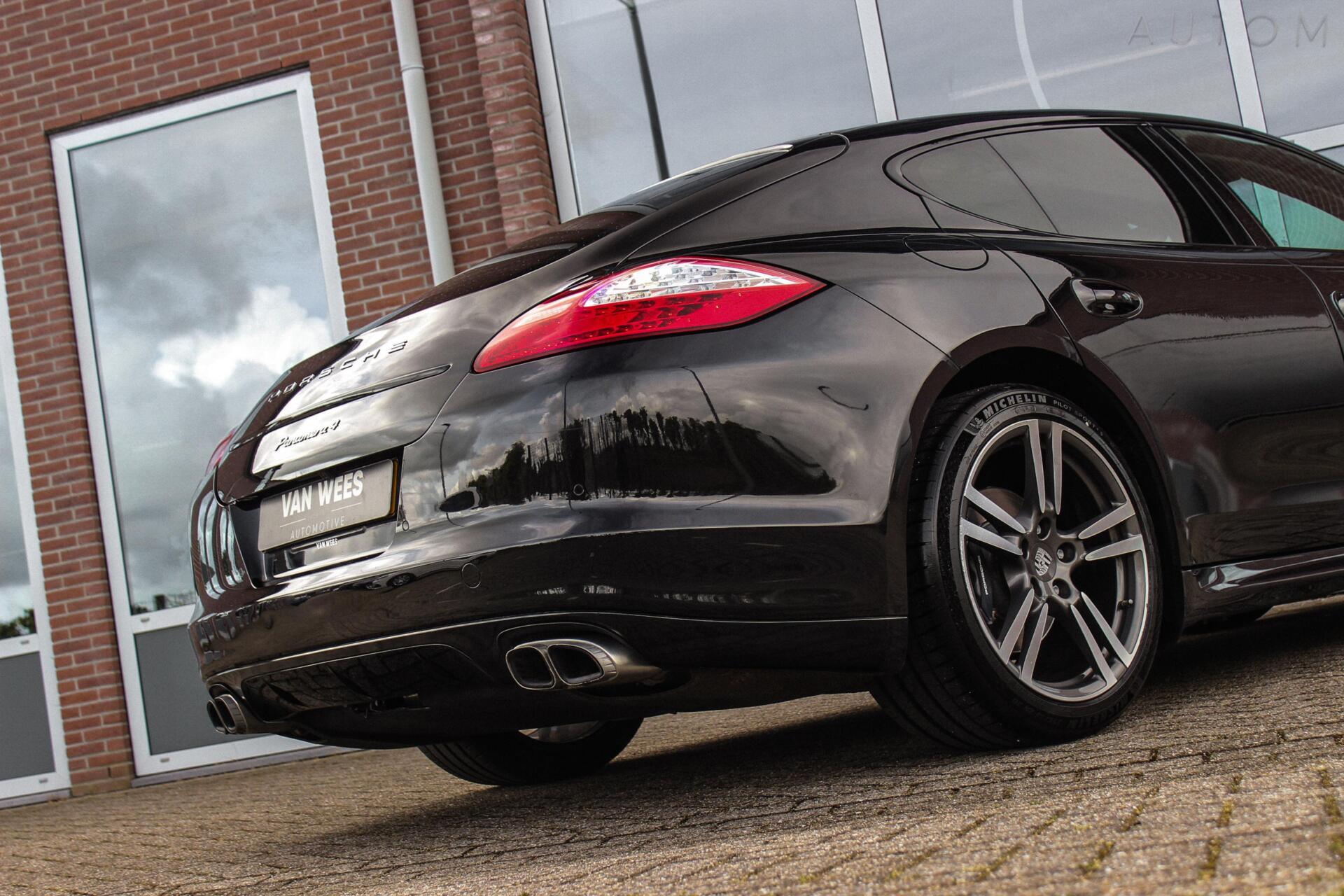 Foto van Porsche Panamera 4
