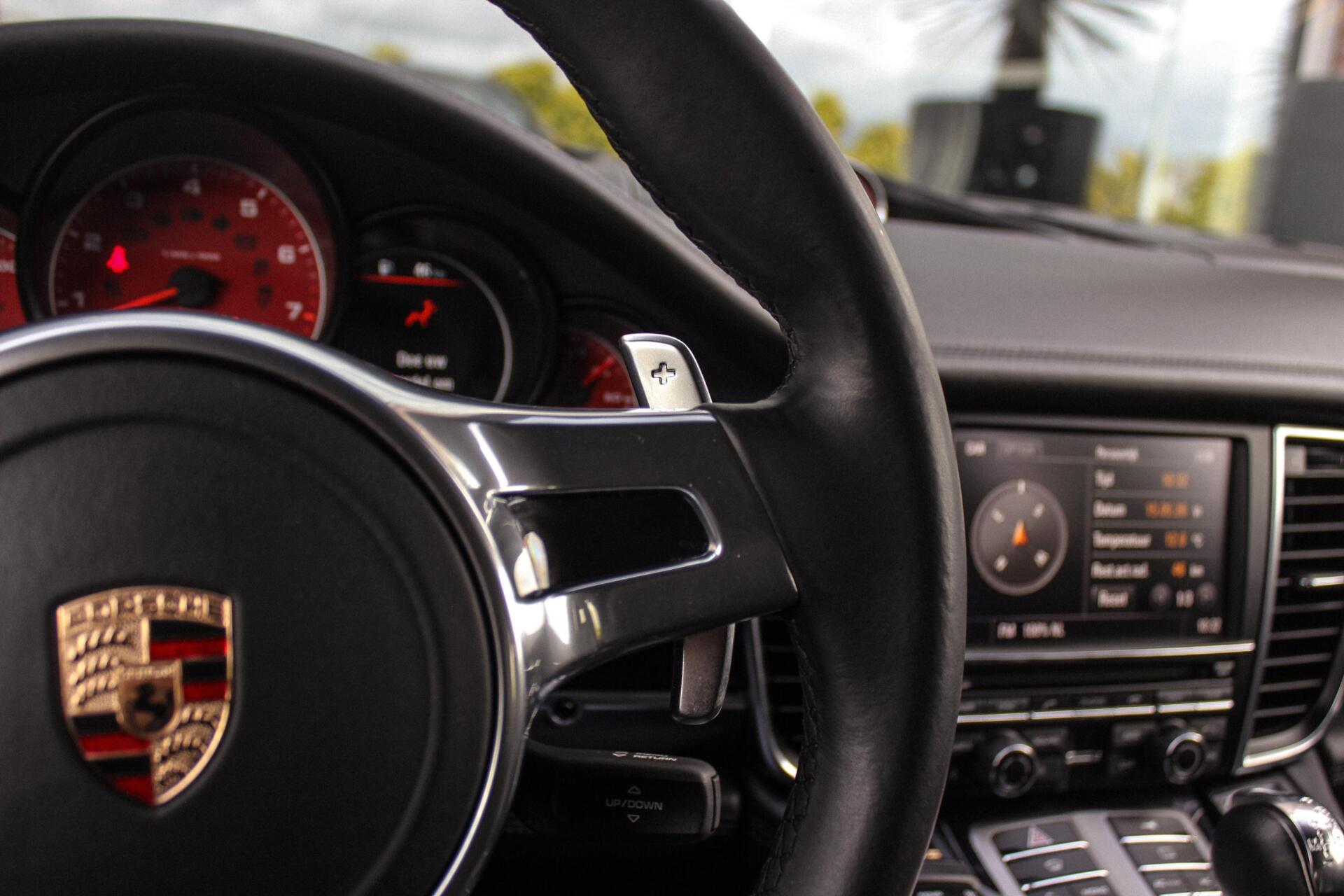 Foto van Porsche Panamera 4