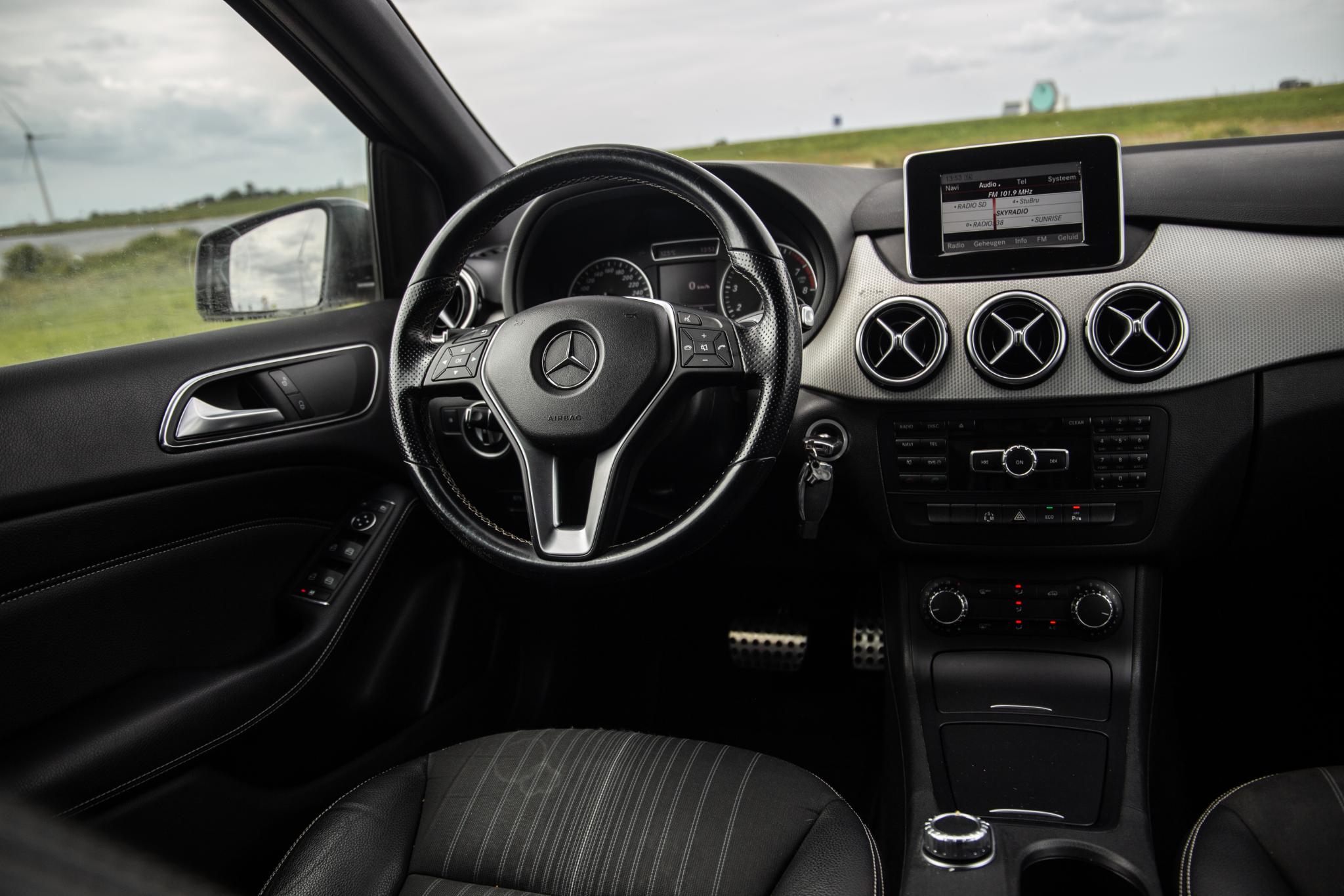 Foto van Mercedes-Benz B 180