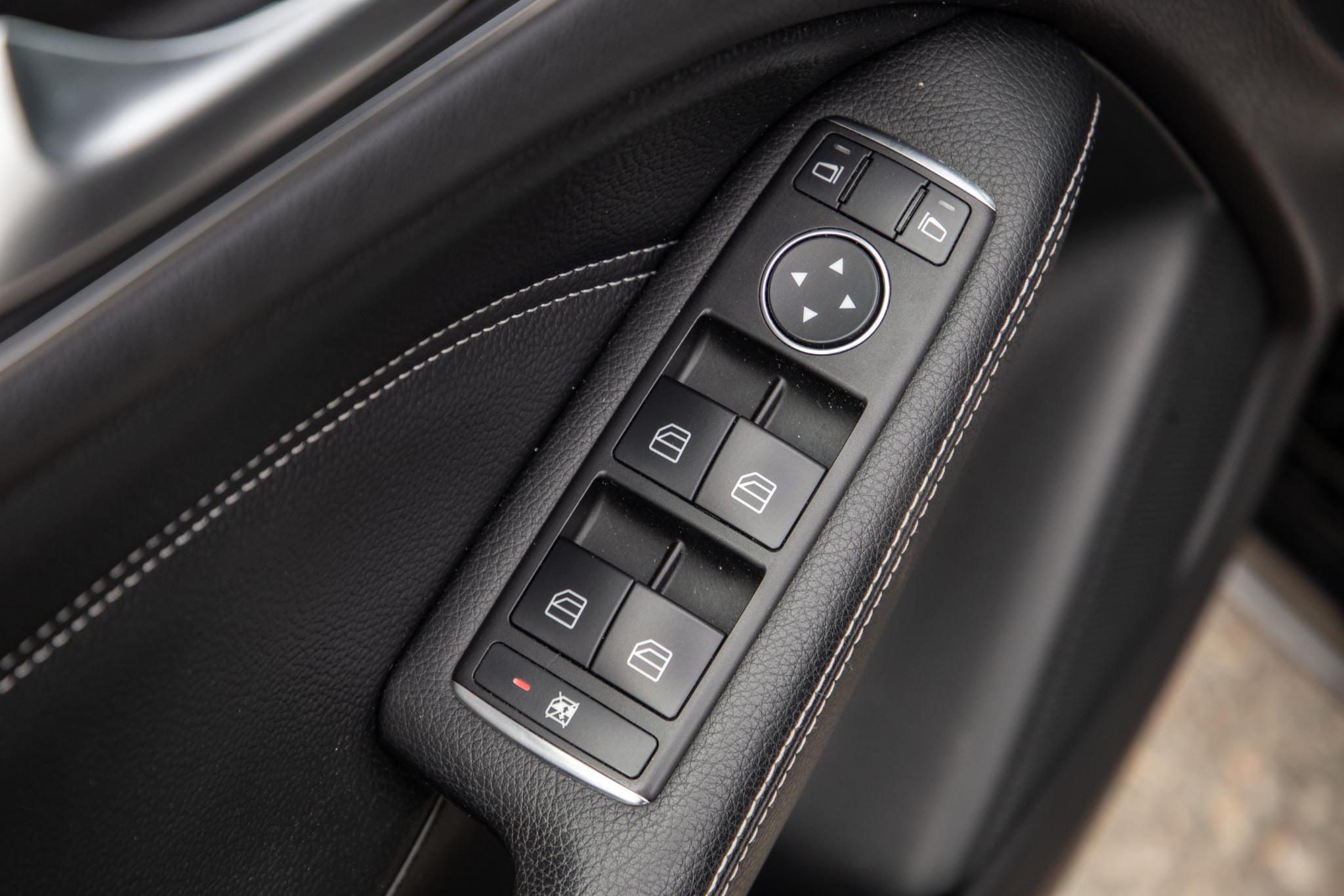 Foto van Mercedes-Benz B 180