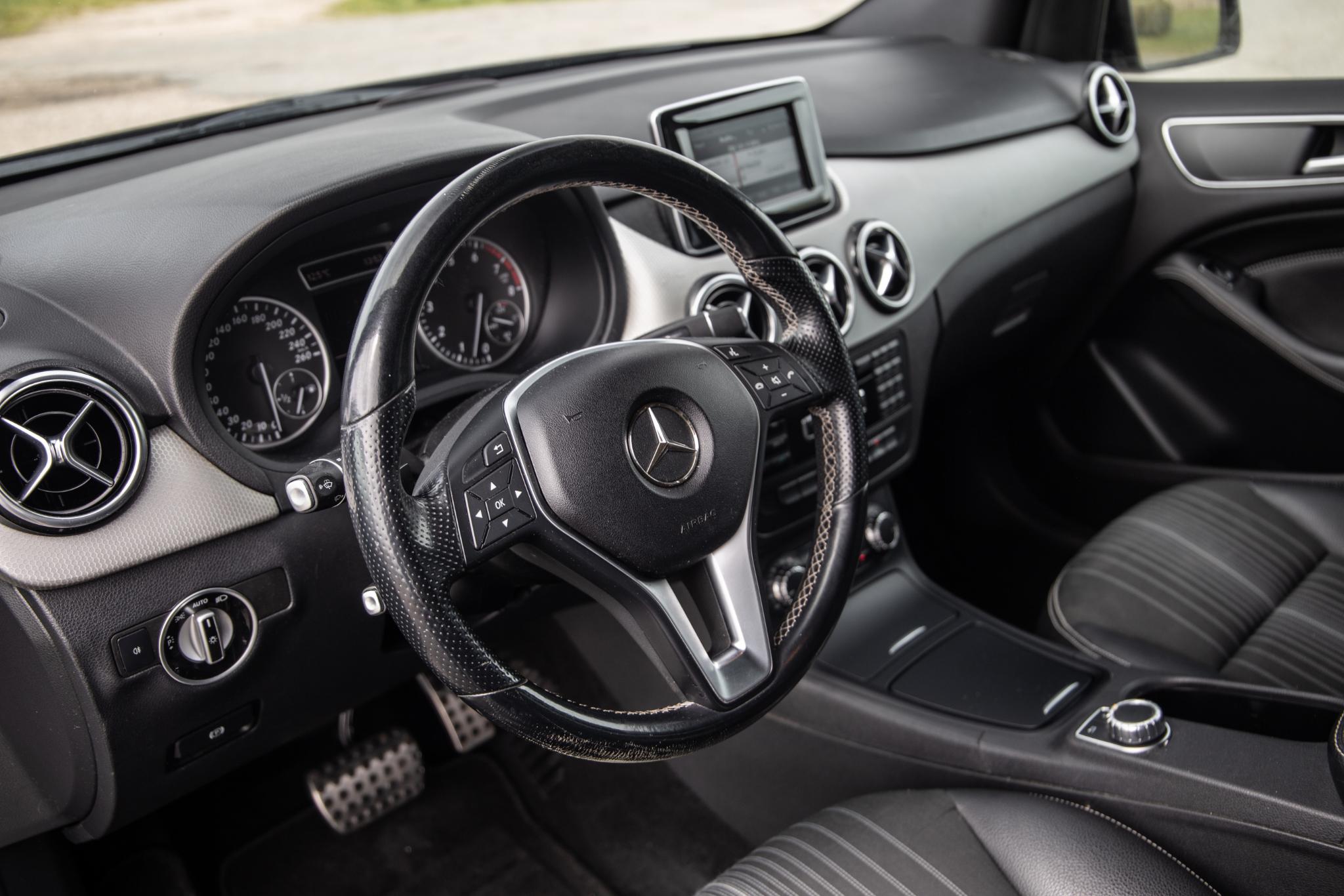 Foto van Mercedes-Benz B 180