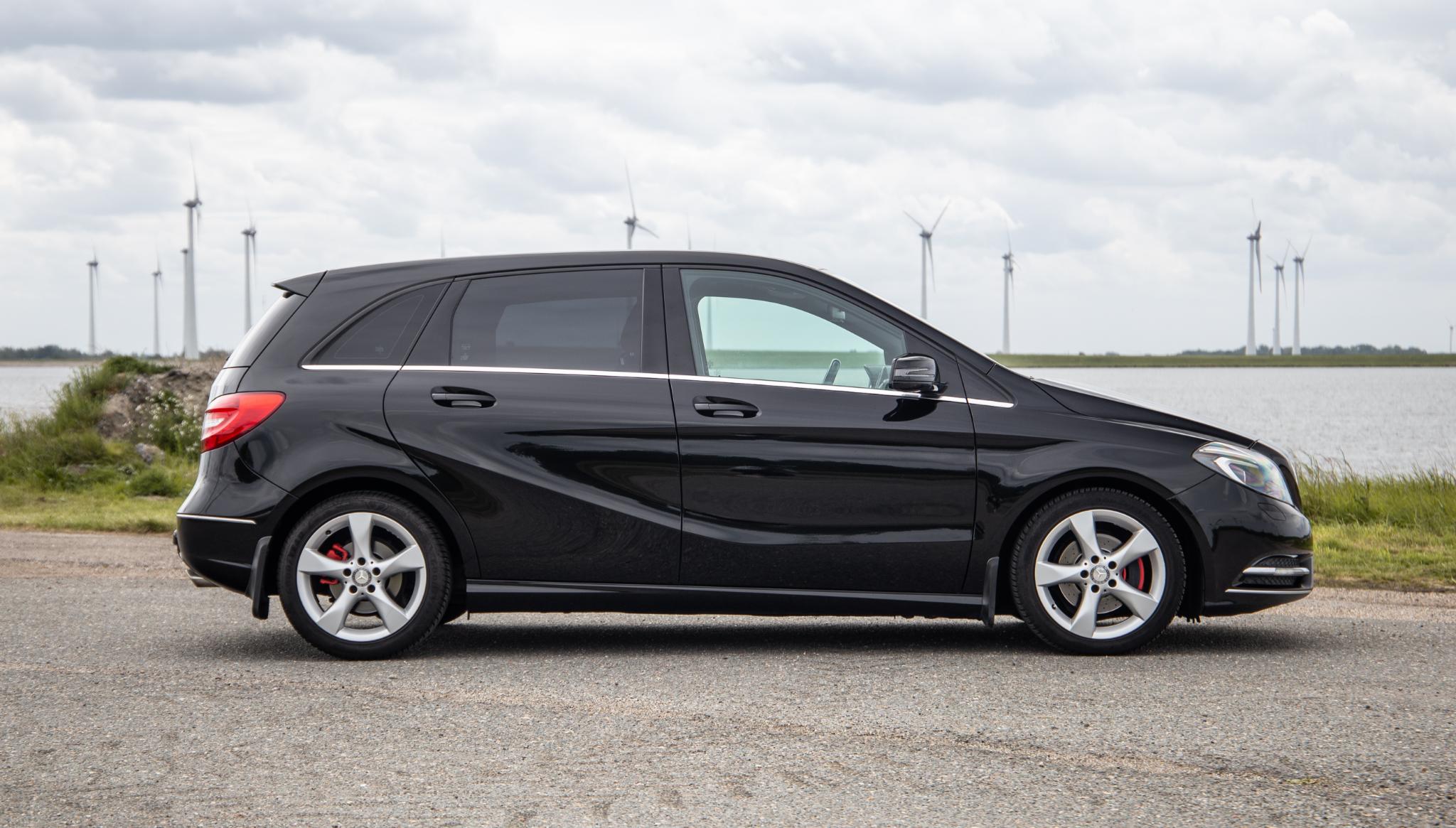 Foto van Mercedes-Benz B 180